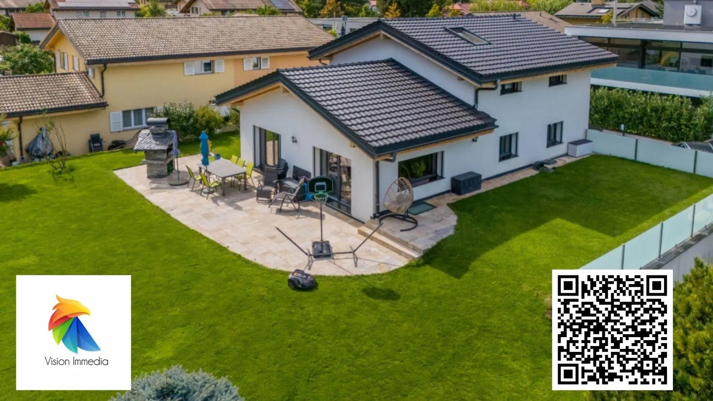 Exclusively for sale a magnificent and rare individual villa house on two levels and office on the ground floor - Photo 1 of 1