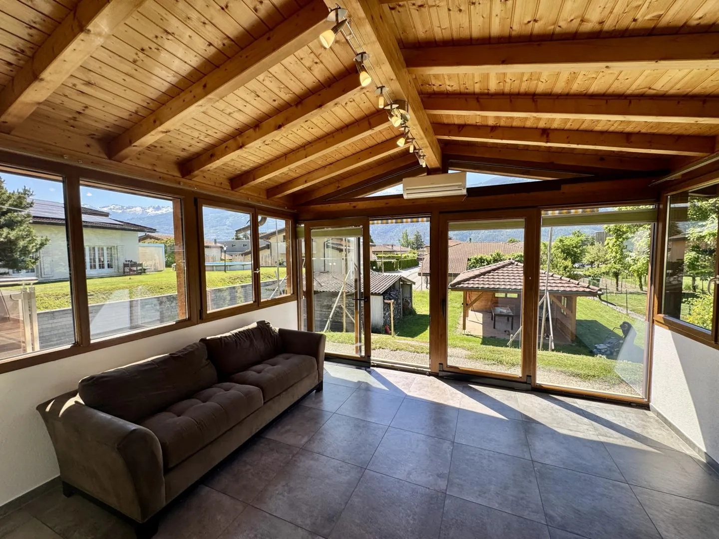 Magnificent individual villa of 200 m² in Vétroz - Photo 9 of 13