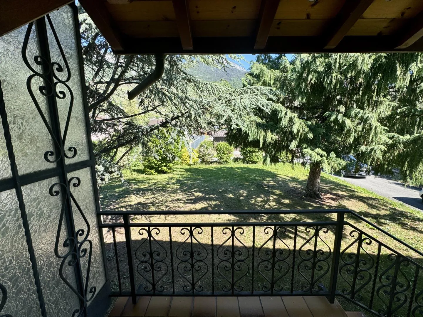 Magnificent individual villa of 200 m² in Vétroz - Photo 4 of 13