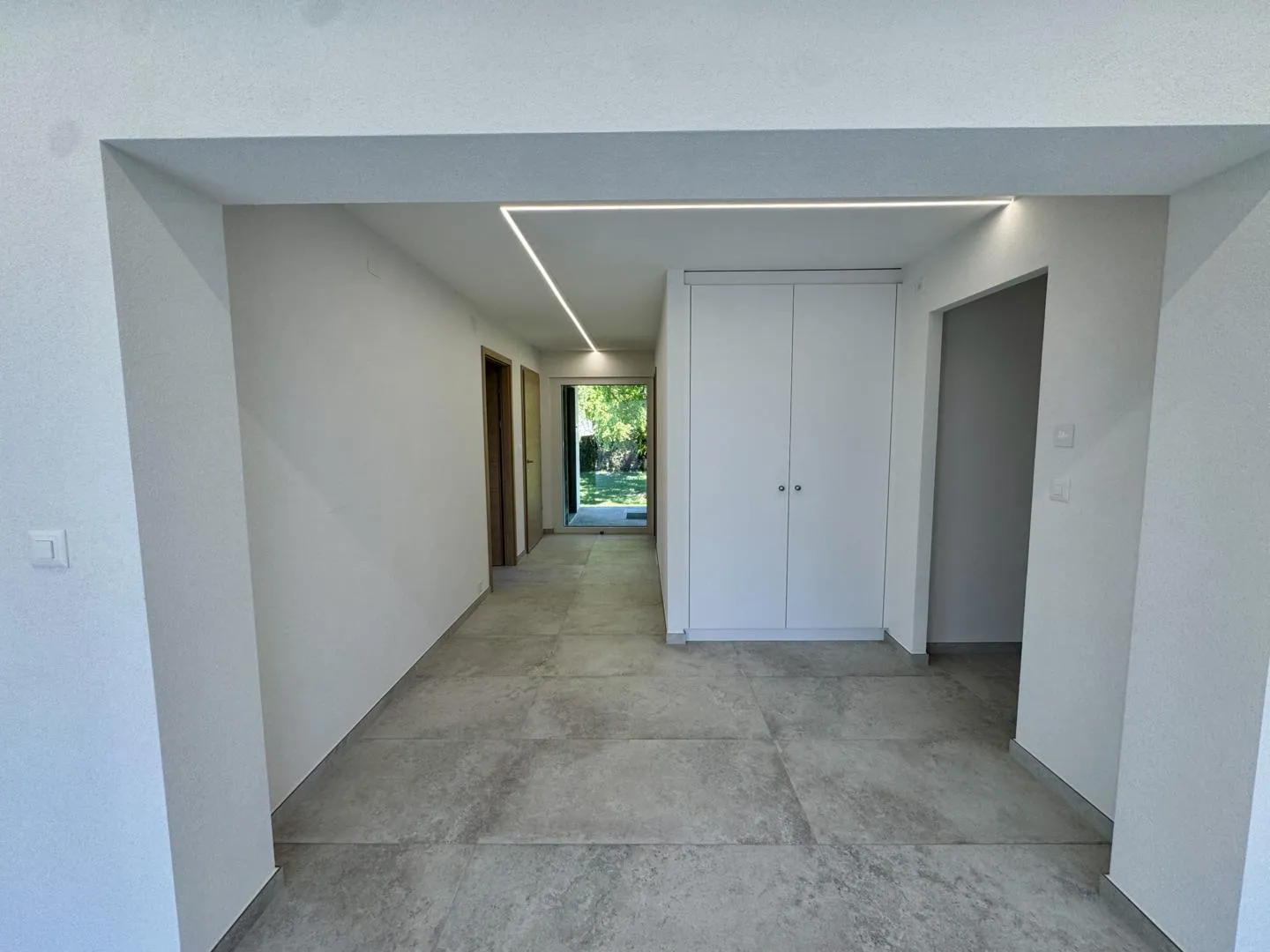 Exceptional fully renovated villa - 5.5 rooms - 325 m² of living space - Photo 13 of 13