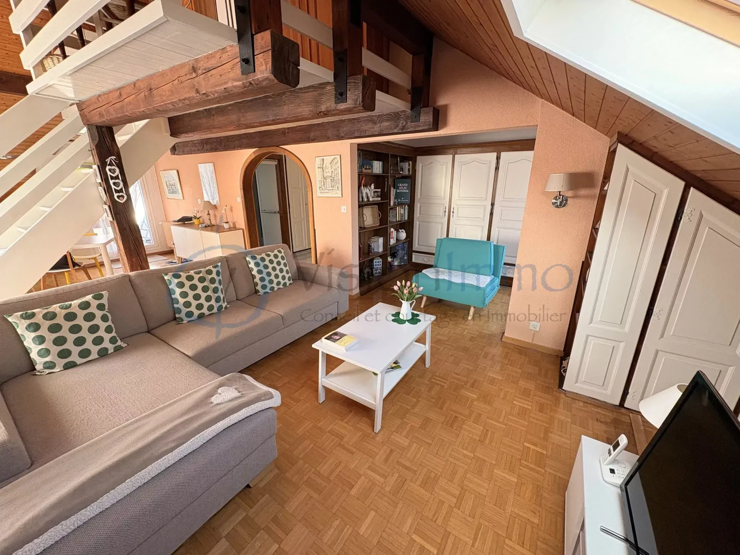 Charming penthouse in the heart of the village of Bernex - Photo 7 of 13