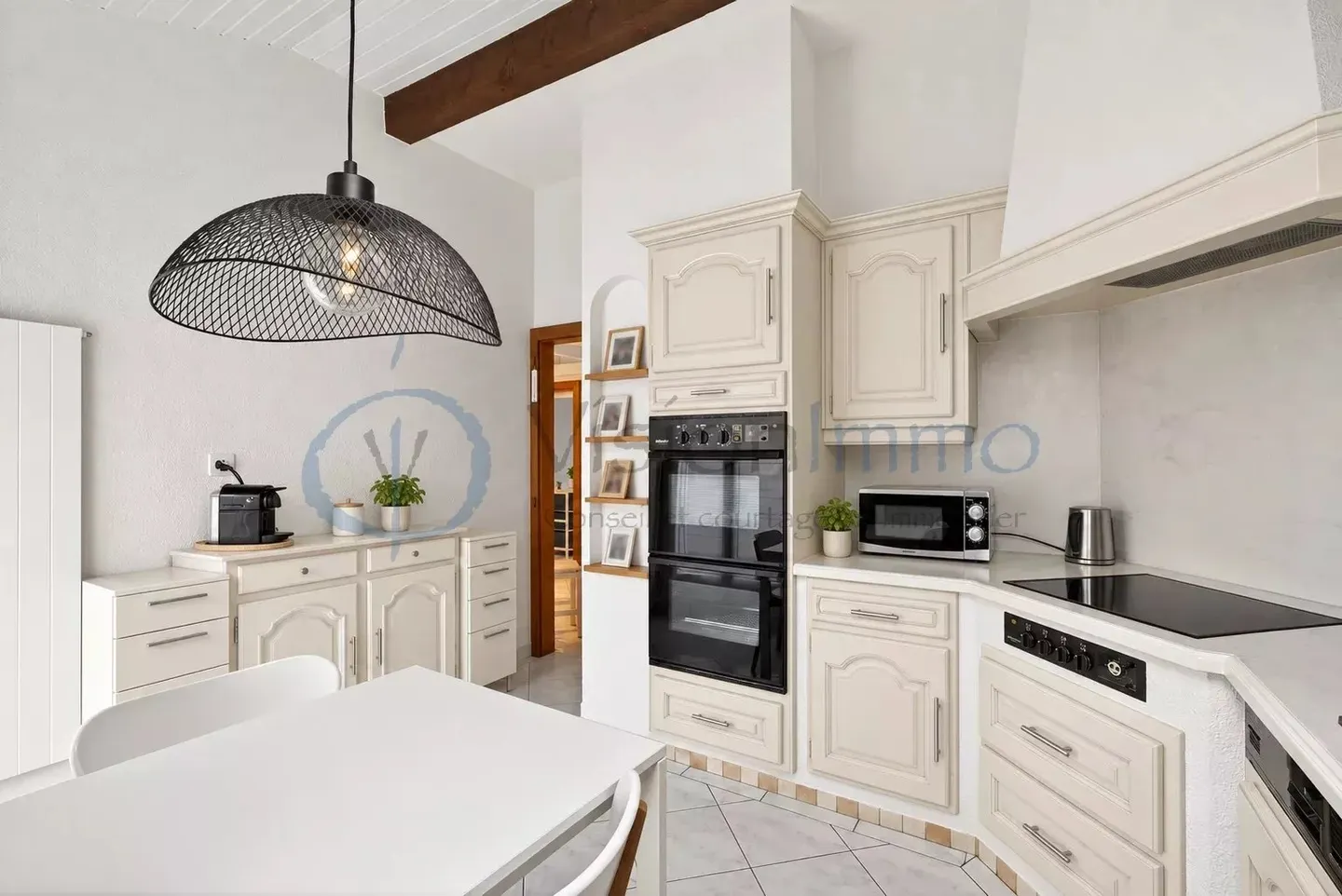 In the heart of Bernex: 113 m² of charm and beautiful volumes - Photo 10 of 13