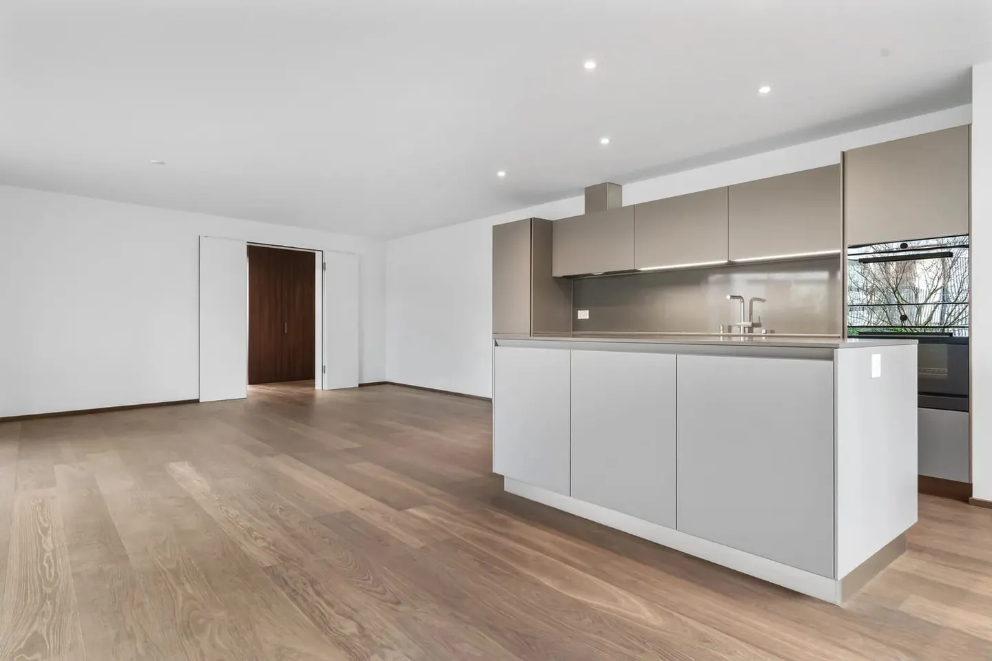 Stilvolle Wohnung mit gehobenem Ausbaustandard an ruhiger Lage - Foto 3 von 11