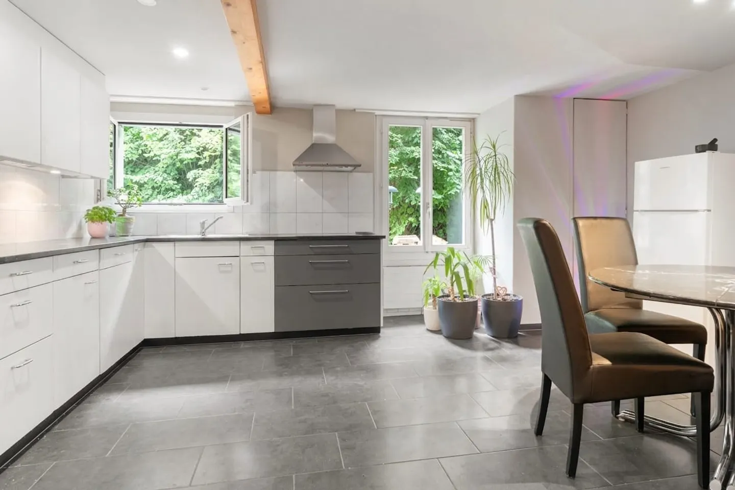 5.47 Hectares of Freedom. An extraordinary property with around 900 m² of usable space - Photo 2 of 13