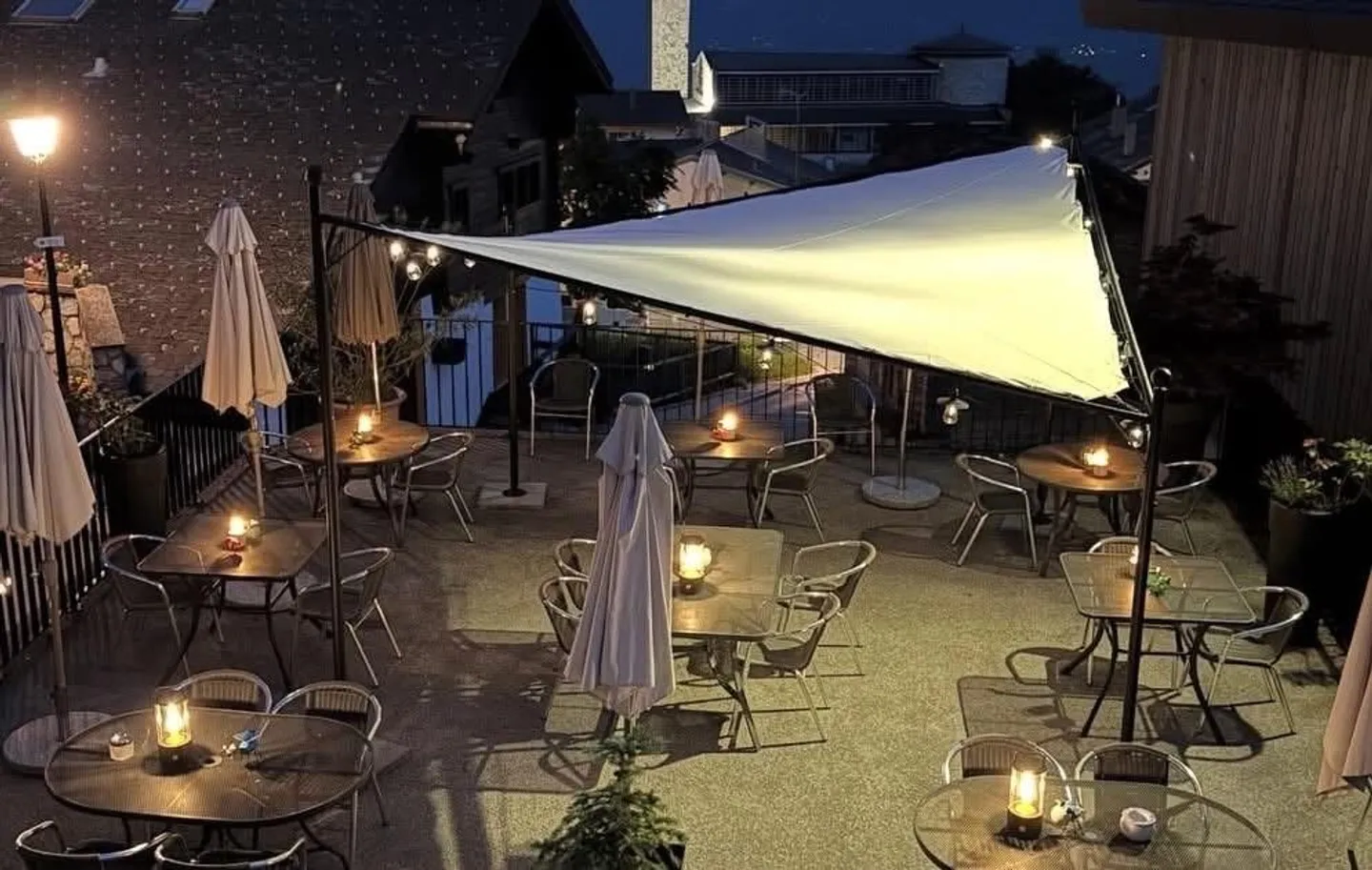 FOR RENT OR SALE Café Restaurant guest rooms in a typical Valaisan village just steps from Crans-Montana - Photo 9 of 13