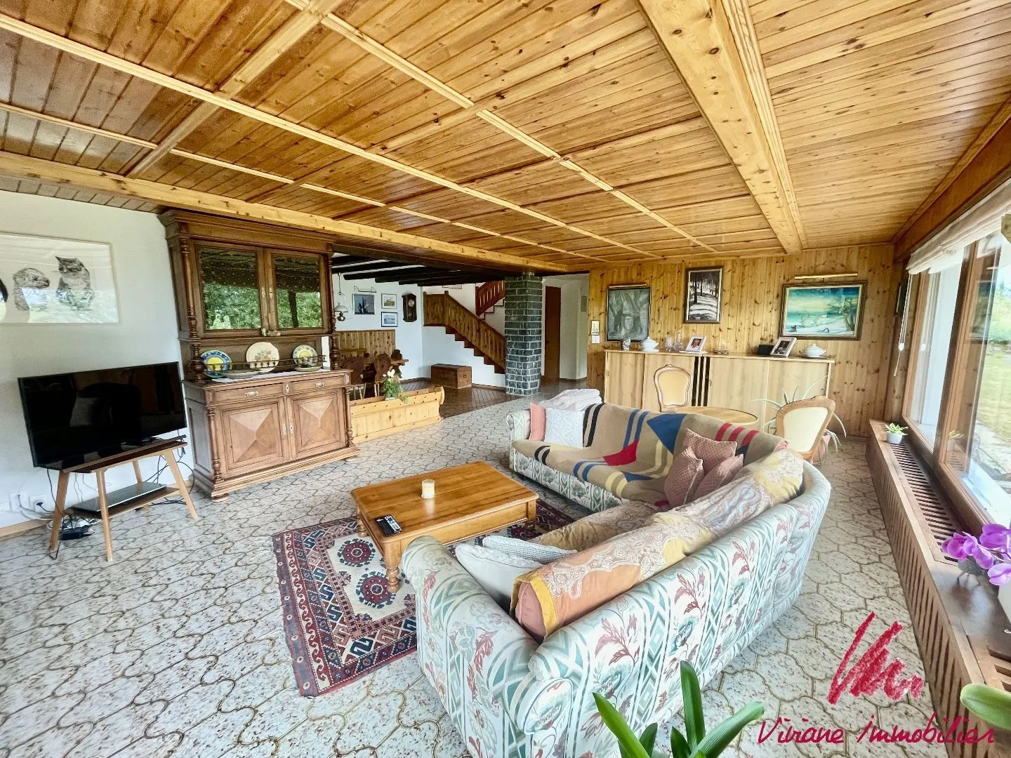 A pochi minuti da Crans-Montana, grande casa con 2 appartamenti su un ampio terreno - Foto 3 di 13