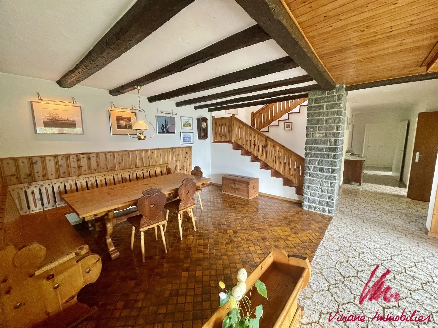 A pochi minuti da Crans-Montana, grande casa con 2 appartamenti su un ampio terreno - Foto 4 di 13