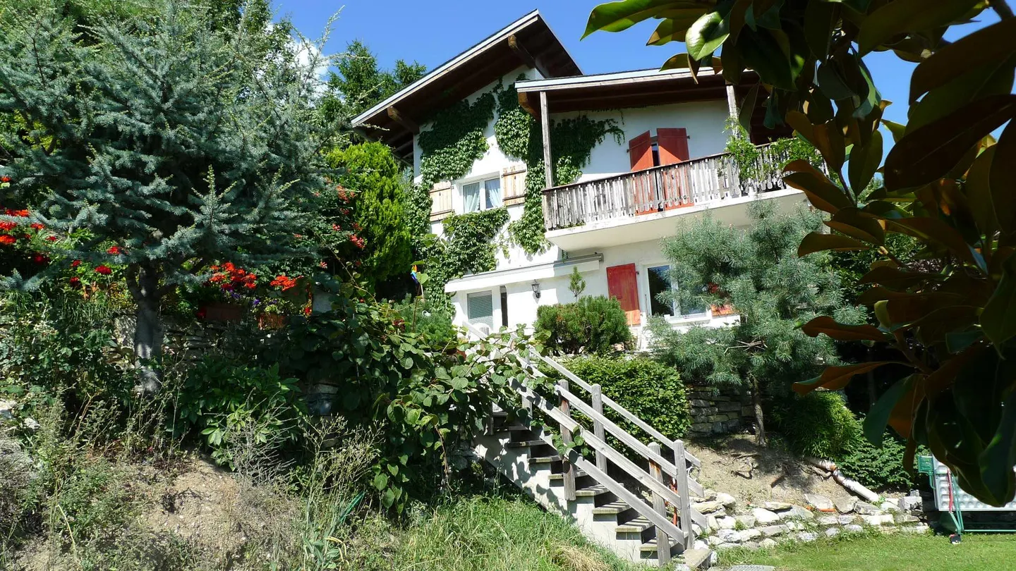 Maison 10 pièces avec vue imprenable pour amoureux de la nature - Foto 2 von 4