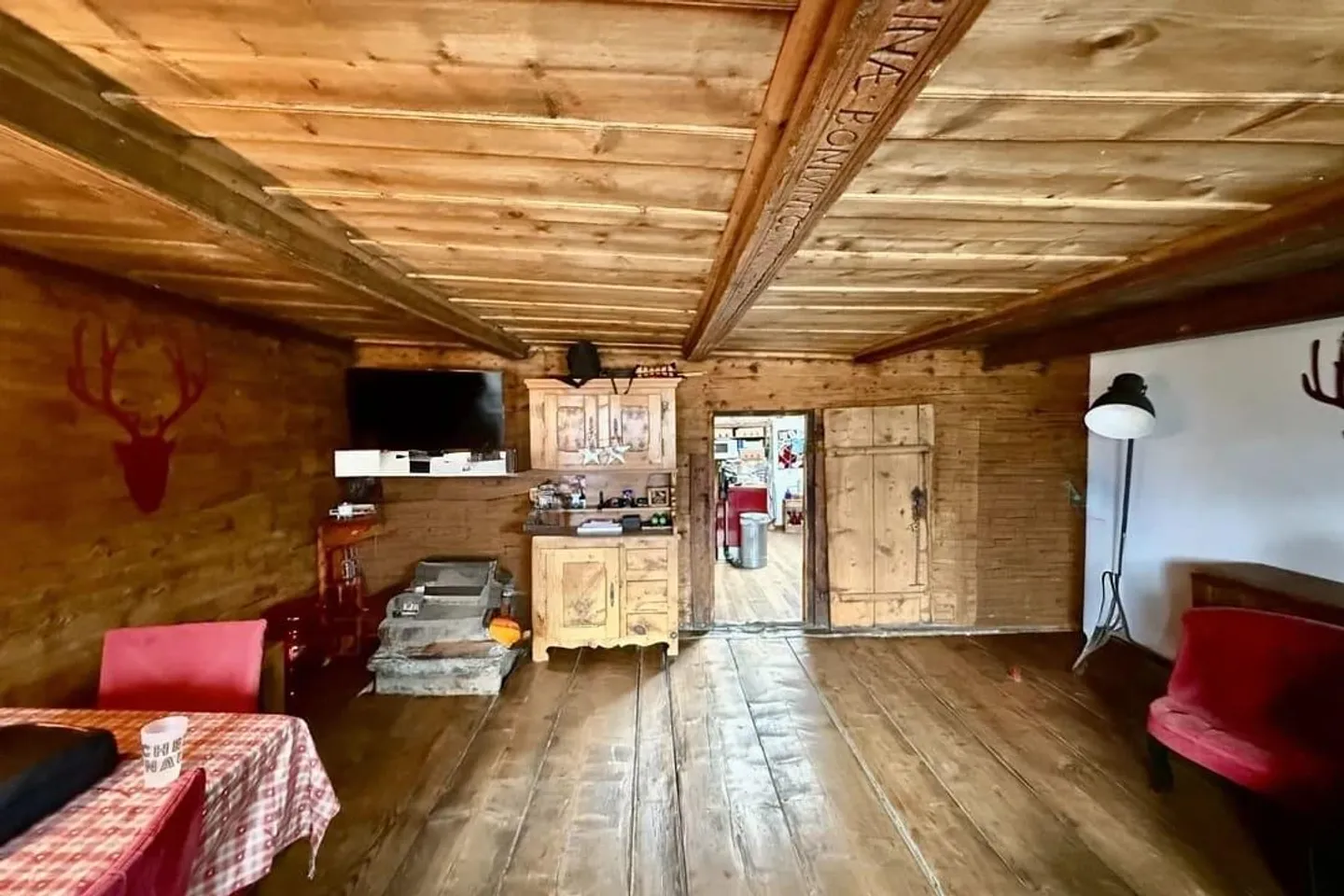 Charmante demi-maison villageoise de 4.5 pièces à Chermignon d'en Haut, proche de Crans-Montana, résidence secondaire autorisée - Photo 2 sur 5