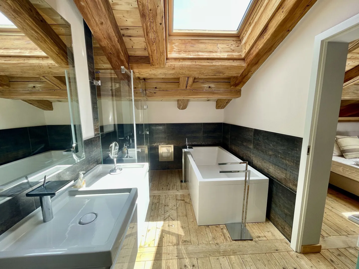 Superbo ATTICO in una residenza di lusso a due passi dalle piste da sci - Foto 2 di 2