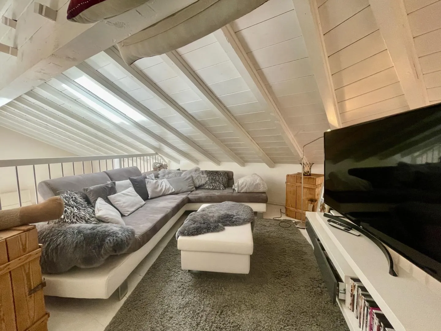 FOR NATURE LOVERS! Charming house just steps from Crans-Montana - Photo 11 of 13