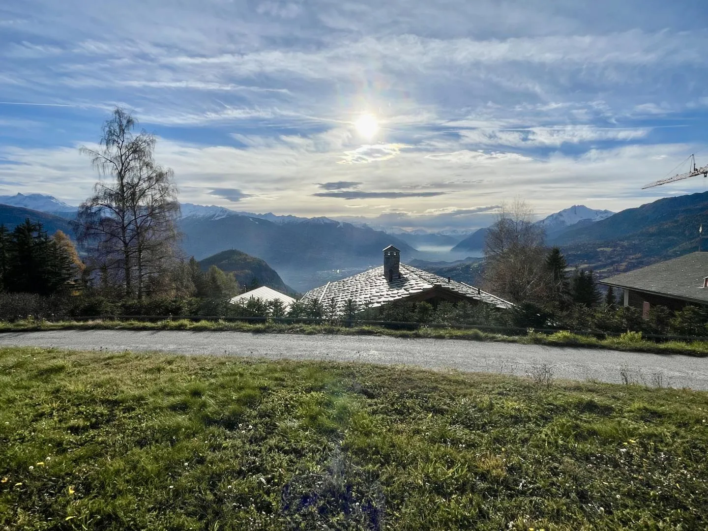 Chalet in un'oasi di pace alle porte di Crans-Montana - 2 appartamenti - Grande potenziale - Foto 6 di 12