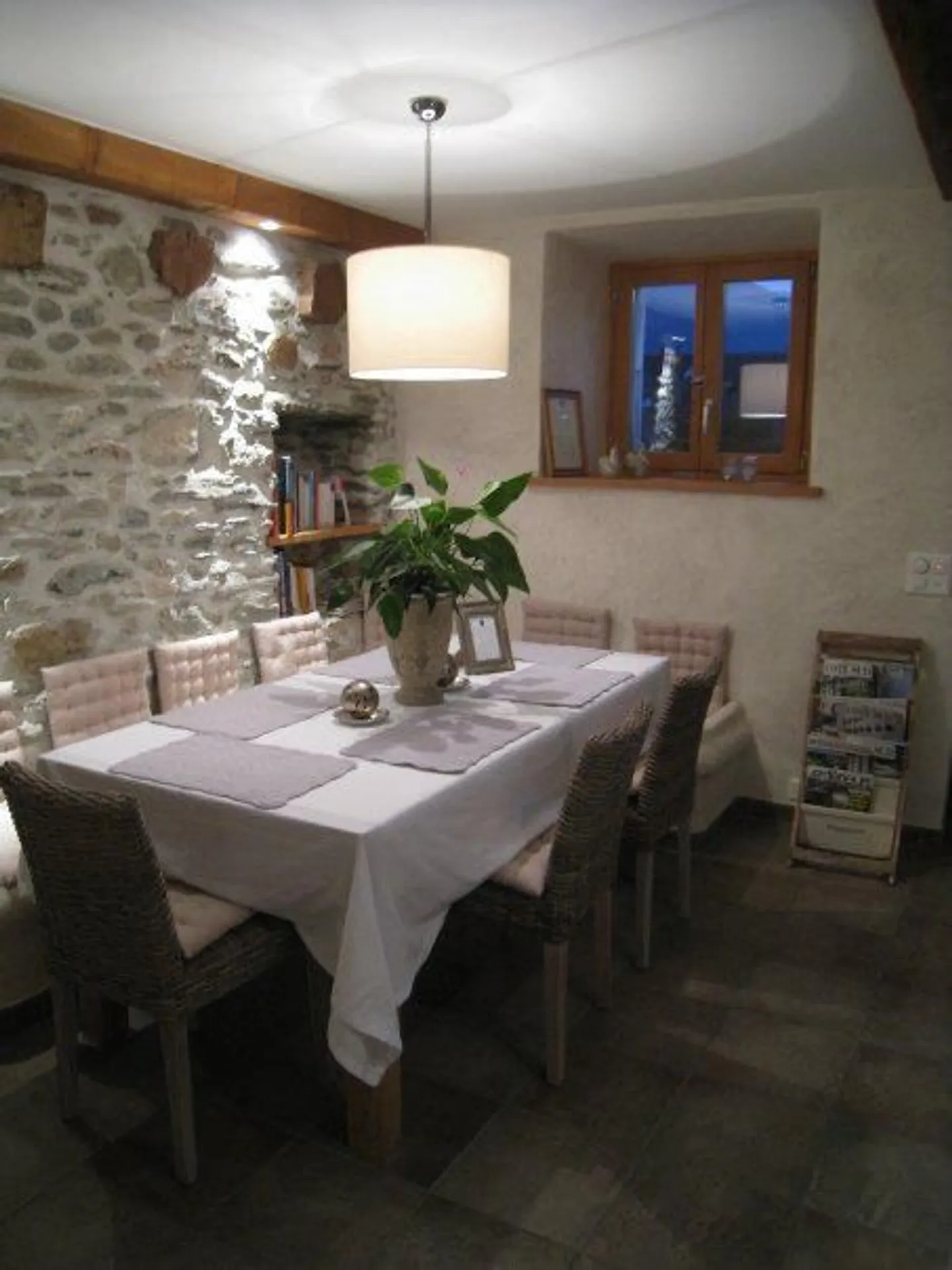 FOR RENT OR SALE Café Restaurant guest rooms in a typical Valaisan village just steps from Crans-Montana - Photo 4 of 13