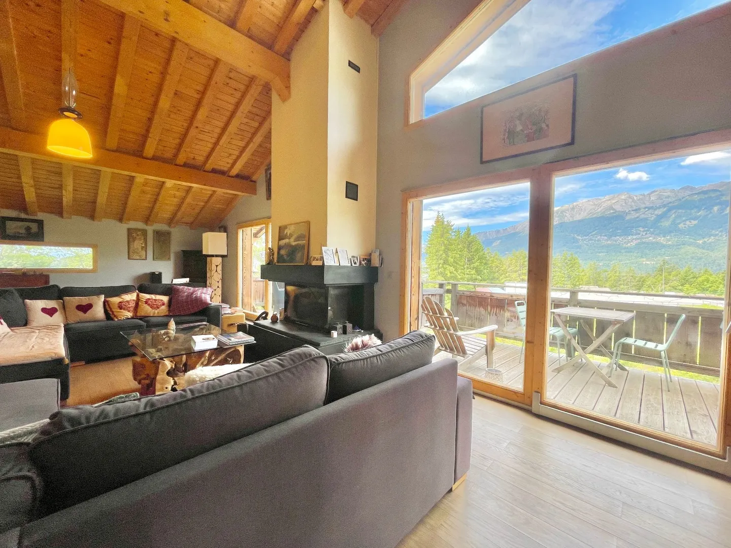 Spazioso chalet a pochi passi dal villaggio di Lens e vicino a Crans - Foto 5 di 11