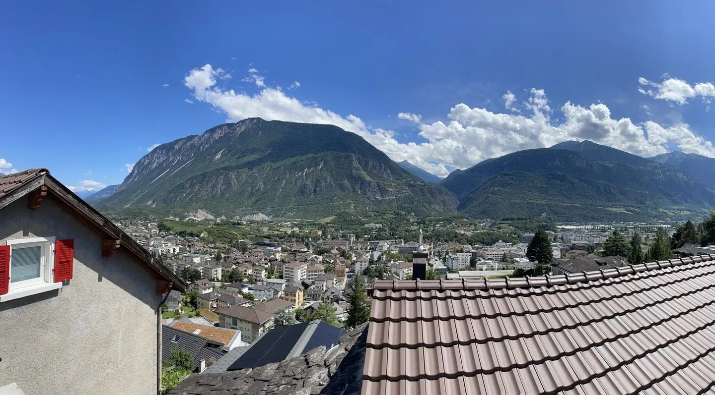 Dorfhaus, das Modernität und Authentizität im Herzen von Muraz in Sierre vereint - Foto 4 von 12