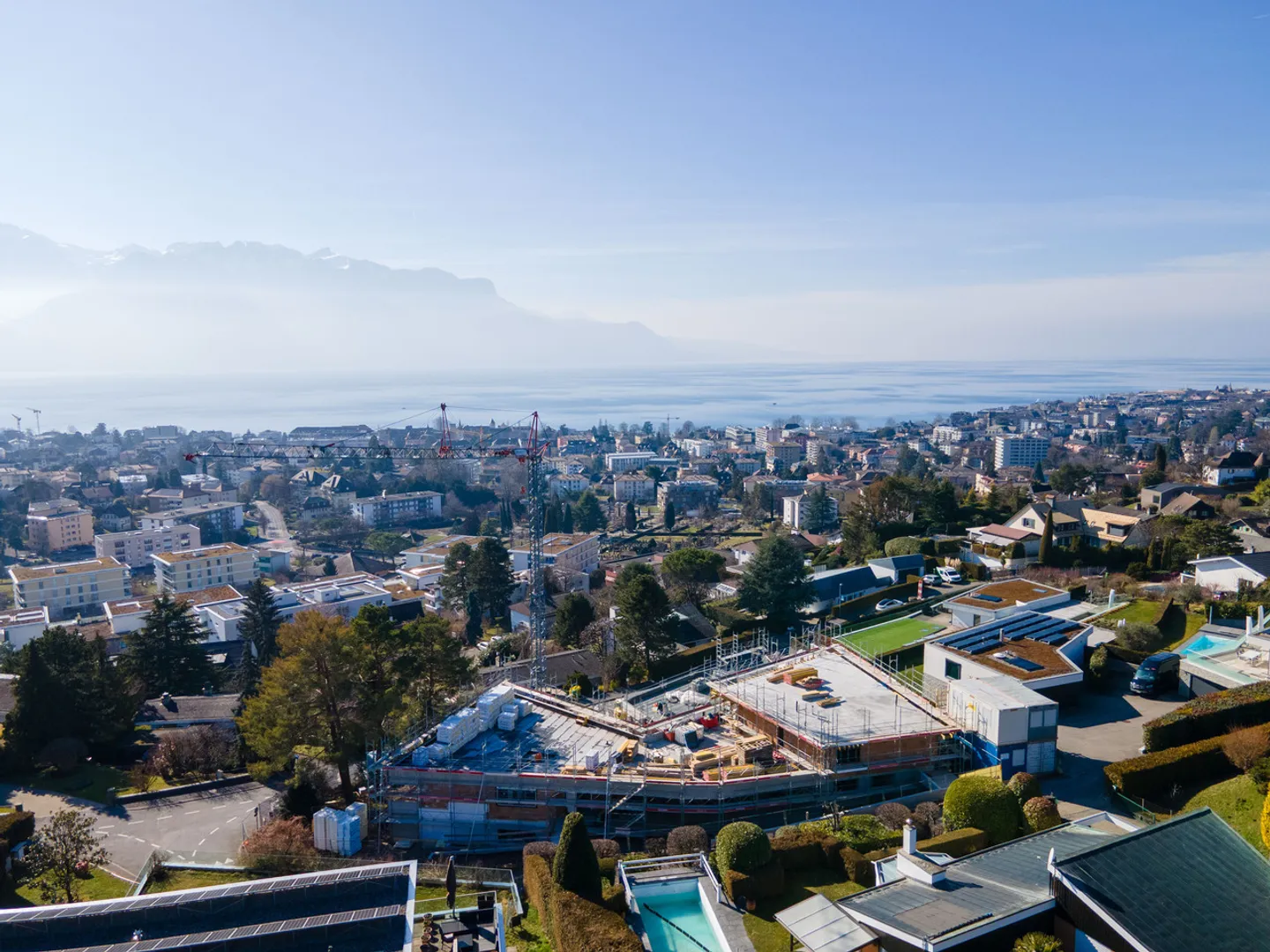 Attico nuovo con vista lago, zona ricercata, comune prestigioso - Foto 4 di 13