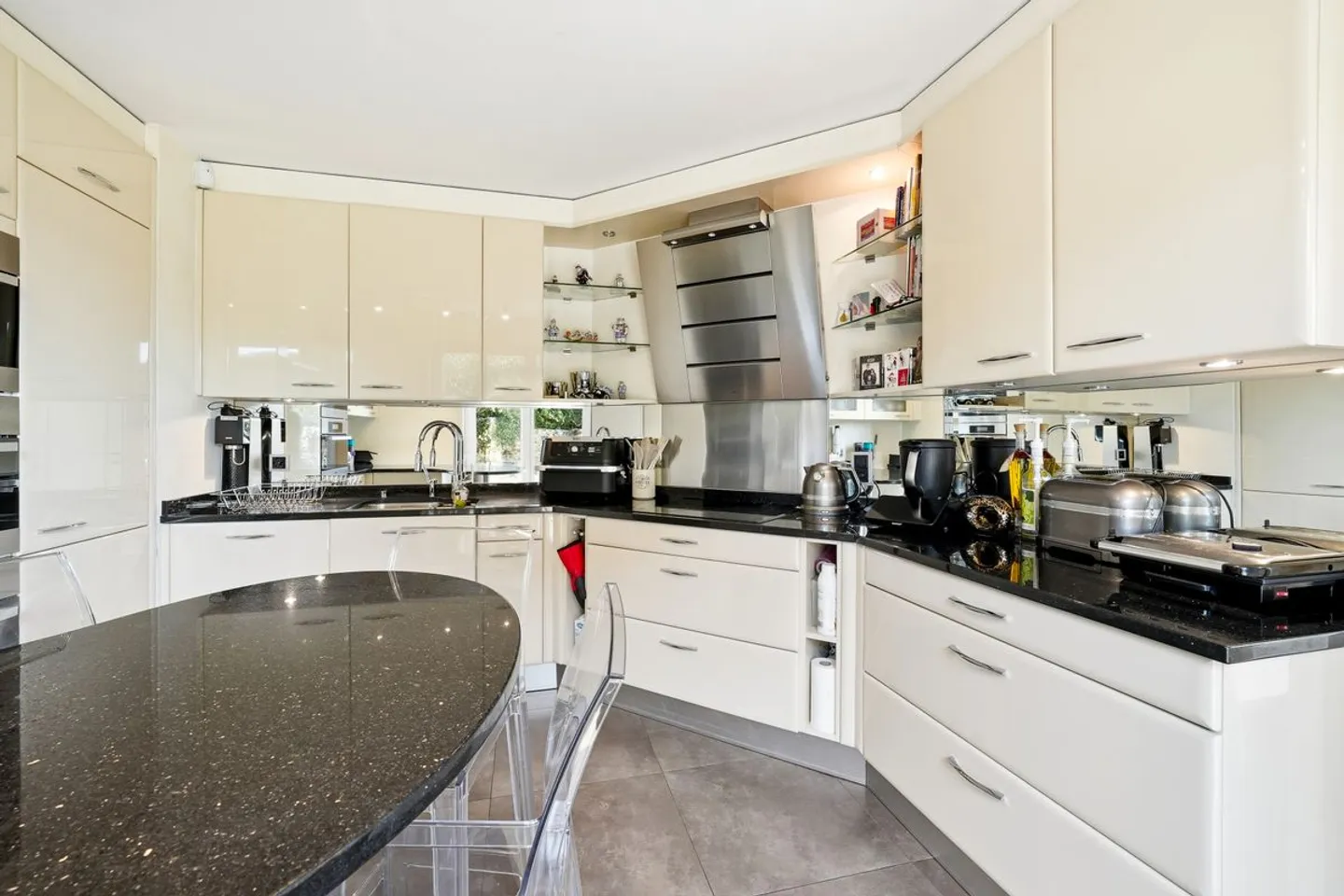 Incantevole villa familiare di 6,5 locali a Pully - Foto 9 di 13