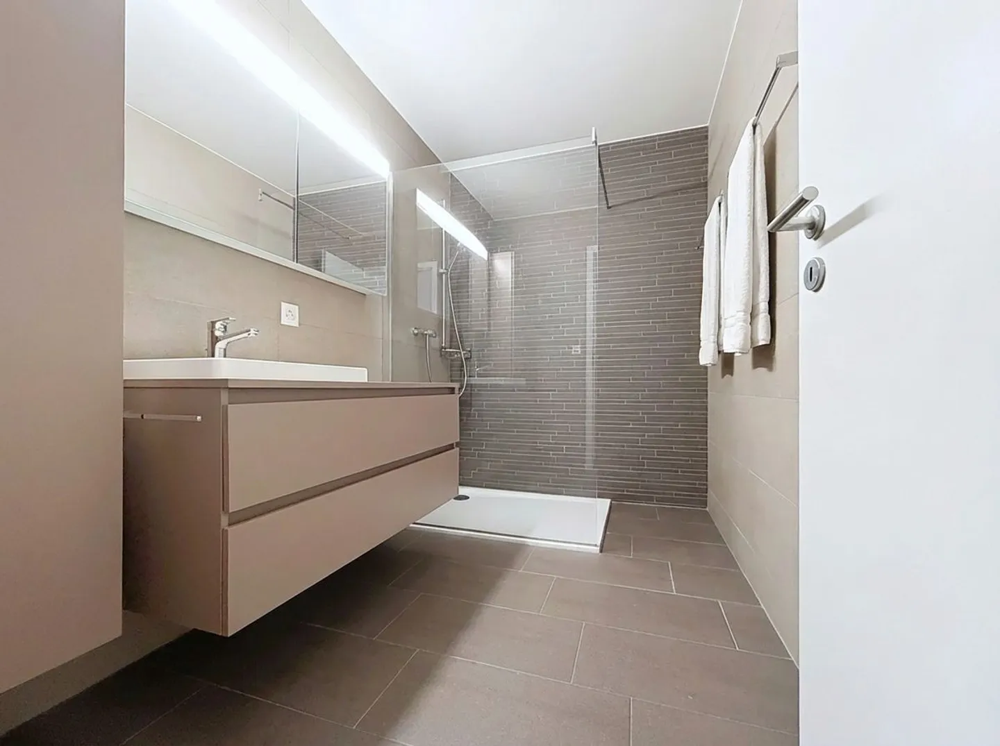 Belmont-sur-Lausanne - Magnifica casa familiare su tre livelli - Foto 5 di 12