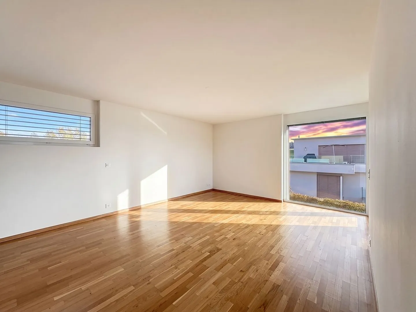 Montreux - Elegante appartamento di 5.5 locali con vista lago, terrazza e area benessere - Foto 8 di 13