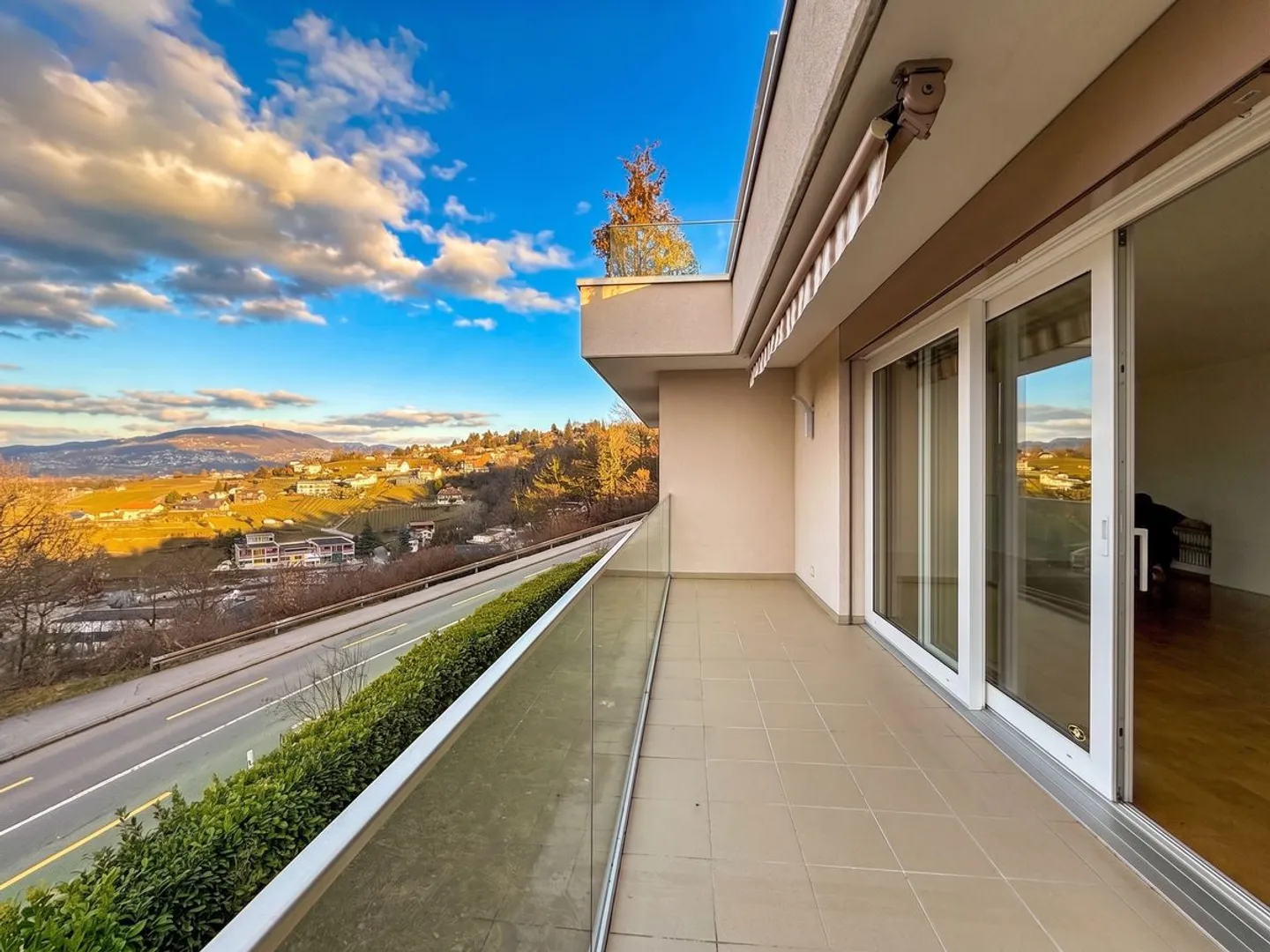 Montreux - Elegante appartamento di 5.5 locali con vista lago, terrazza e area benessere - Foto 1 di 13