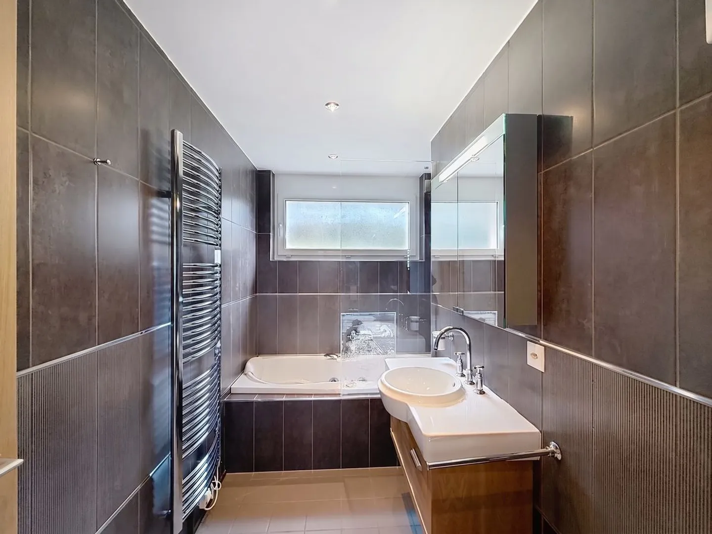 Montreux - Elegante appartamento di 5.5 locali con vista lago, terrazza e area benessere - Foto 4 di 13