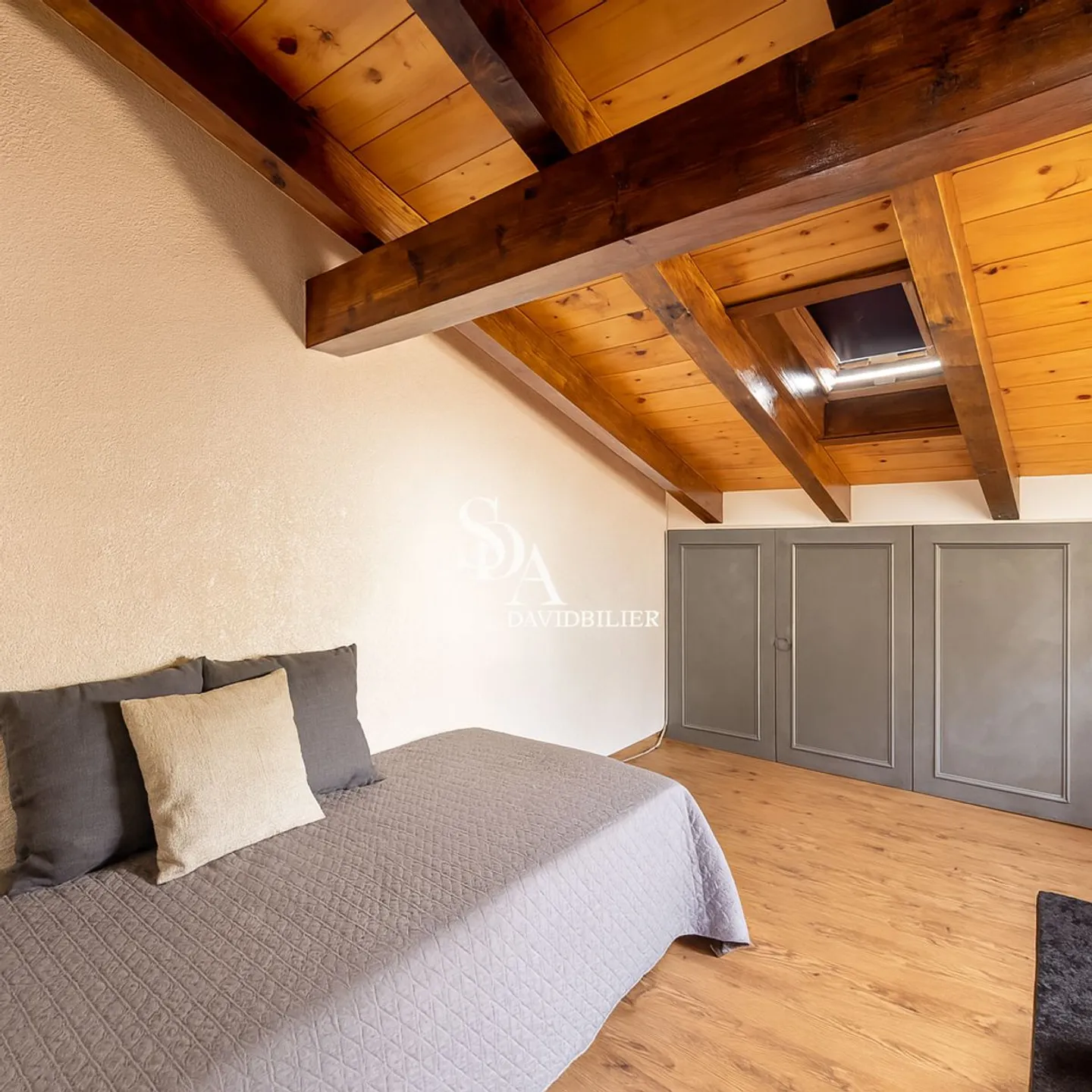 Sublime and spacious duplex - Photo 13 of 13