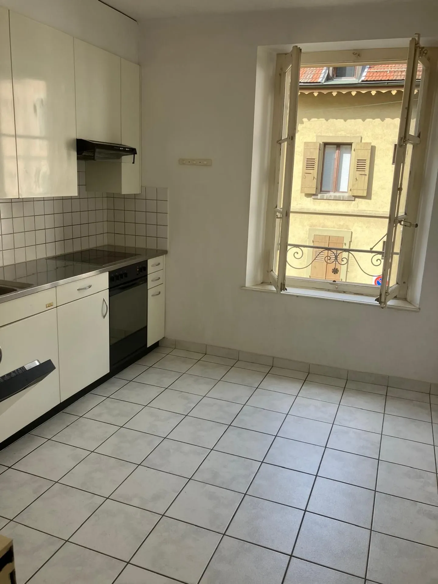 Yield building in the heart of Lausanne - Photo 9 of 10