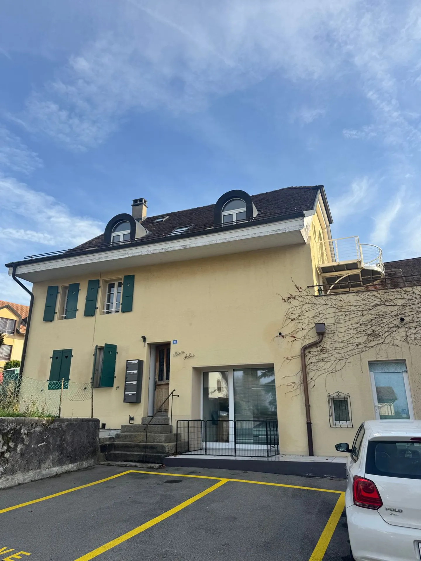 Edificio residenziale con 4 appartamenti a Crissier - Foto 1 di 11