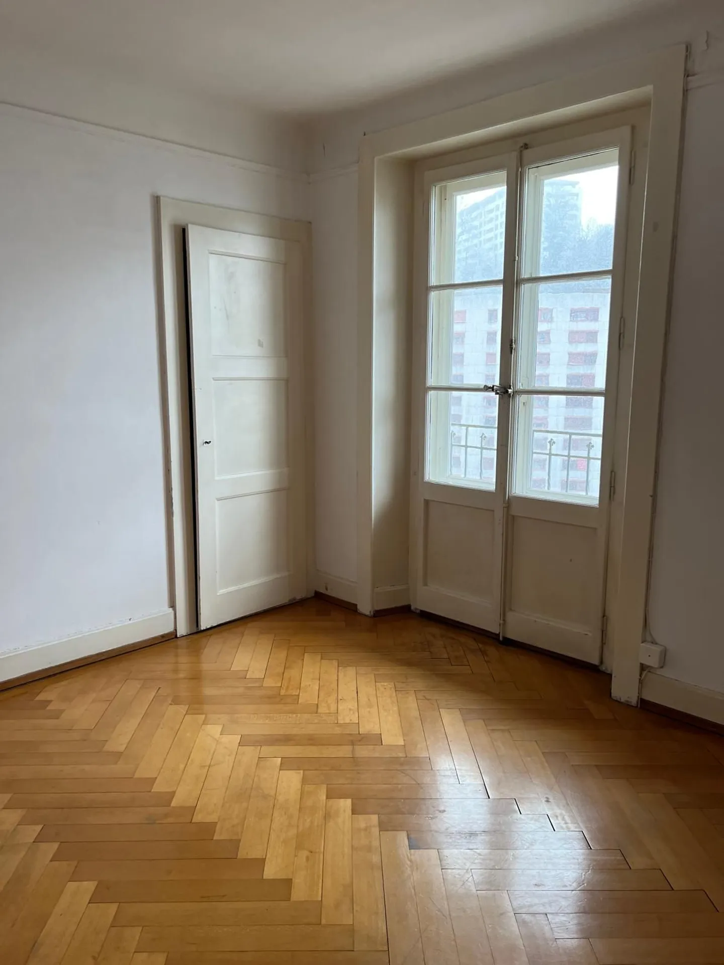 Yield building in the heart of Lausanne - Photo 3 of 10