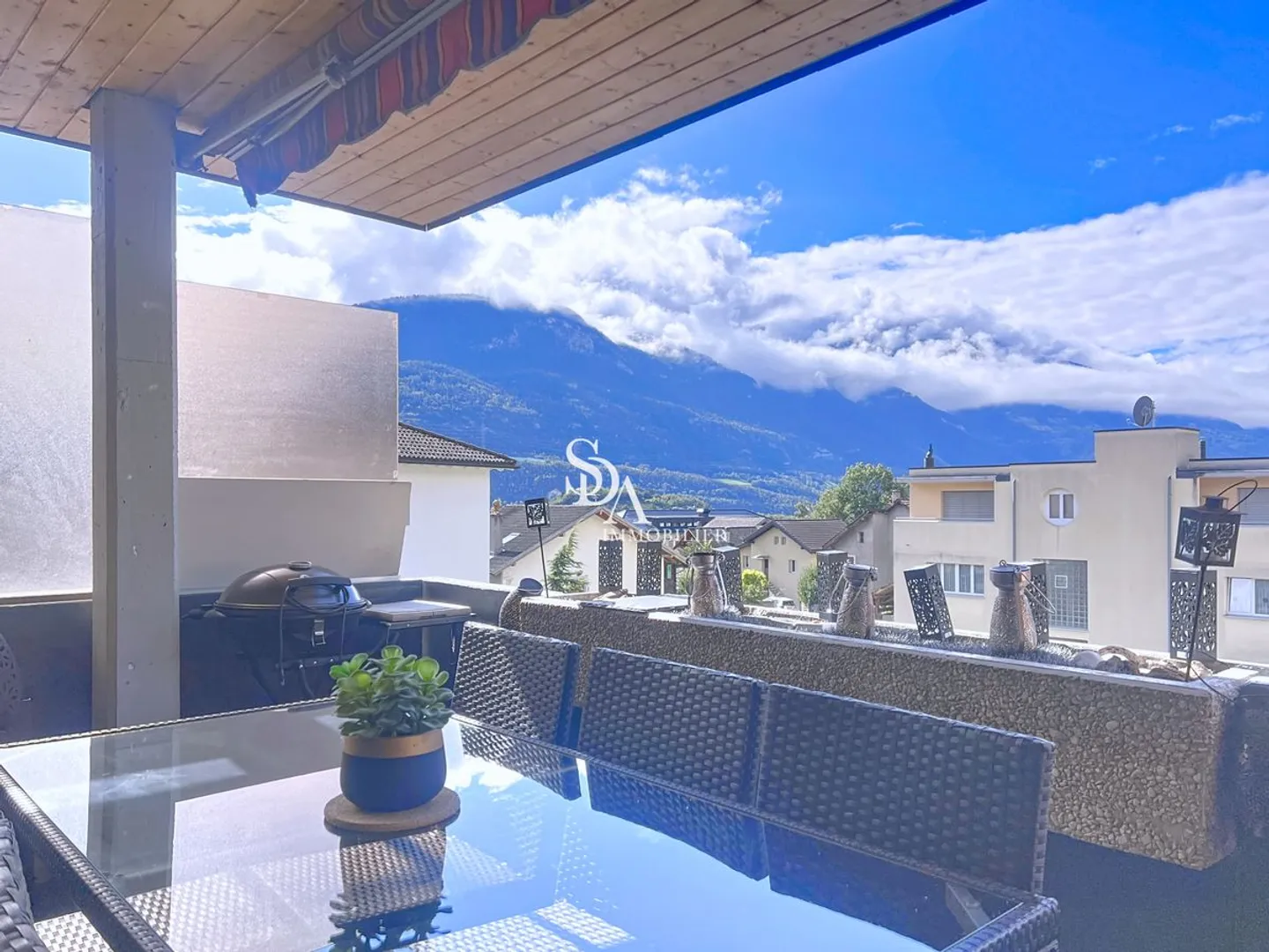 Sublime and spacious duplex - Photo 7 of 13
