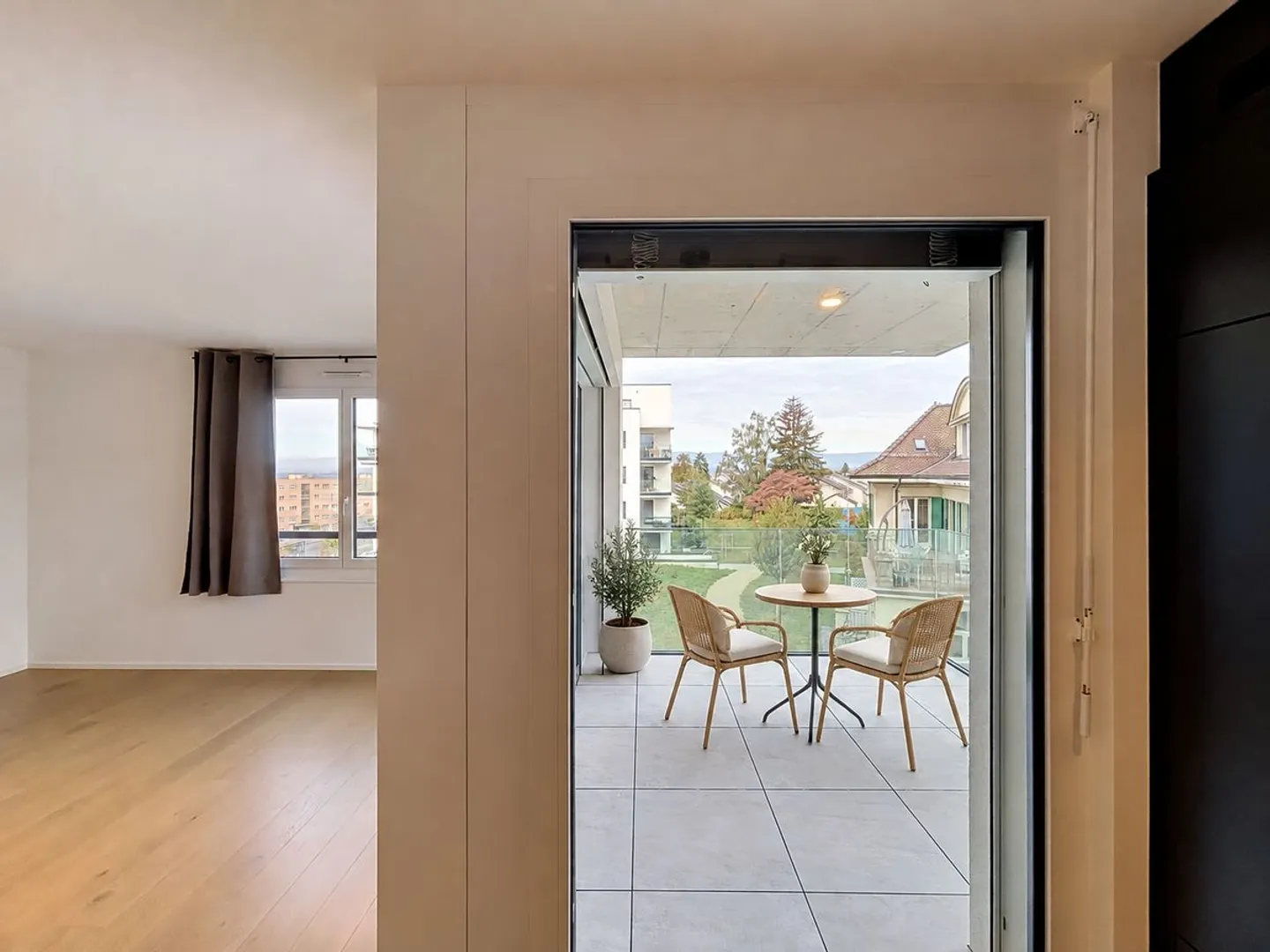 Appartement lumineux avec balcon - Photo 4 sur 10