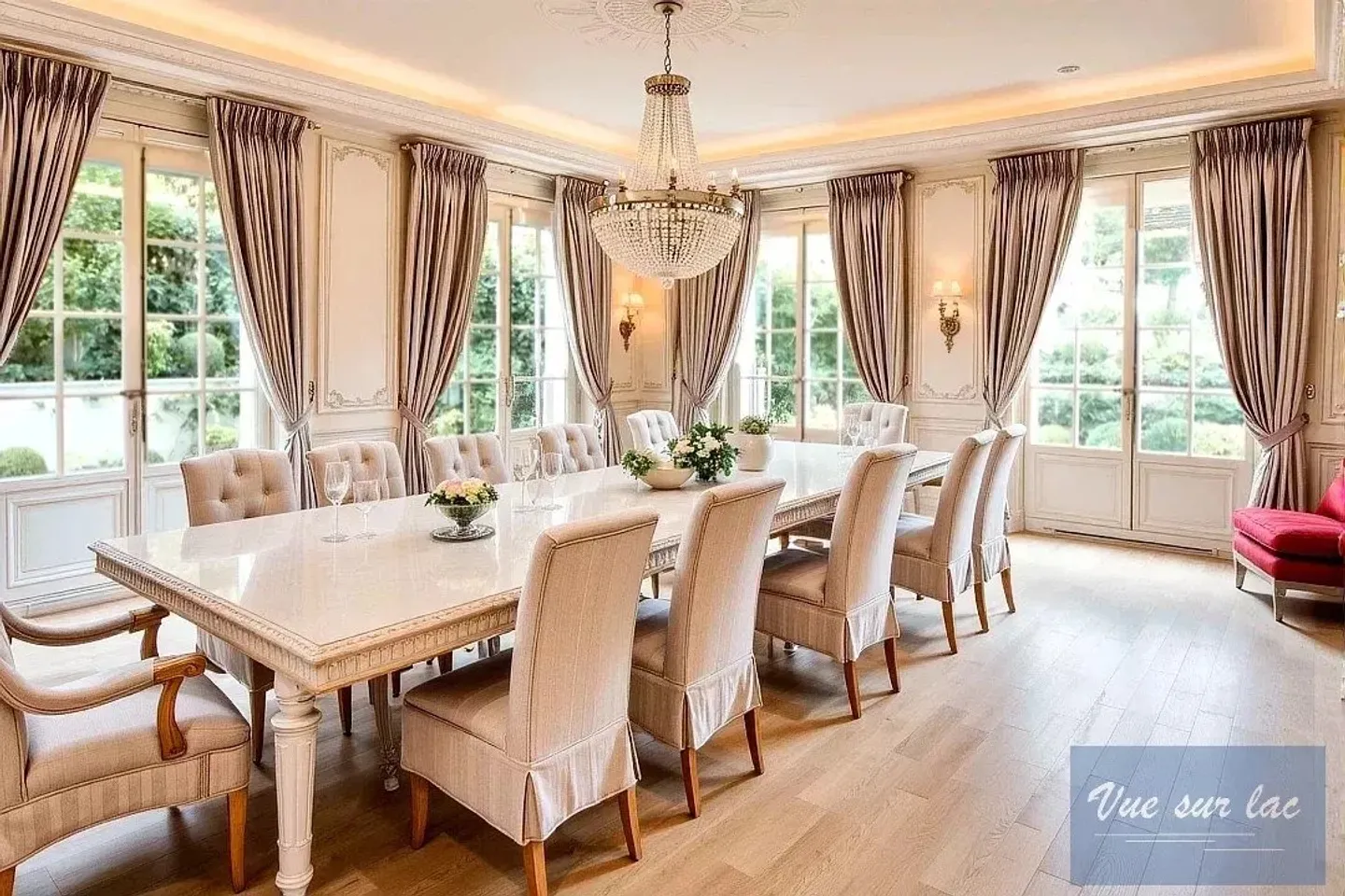 Splendida villa padronale nel cuore di un parco, di fronte al lago - Foto 6 di 11