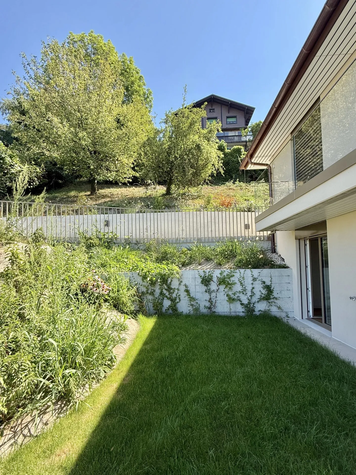Neue Wohnung mit Garten, Panoramablick auf den See! - Foto 4 von 13