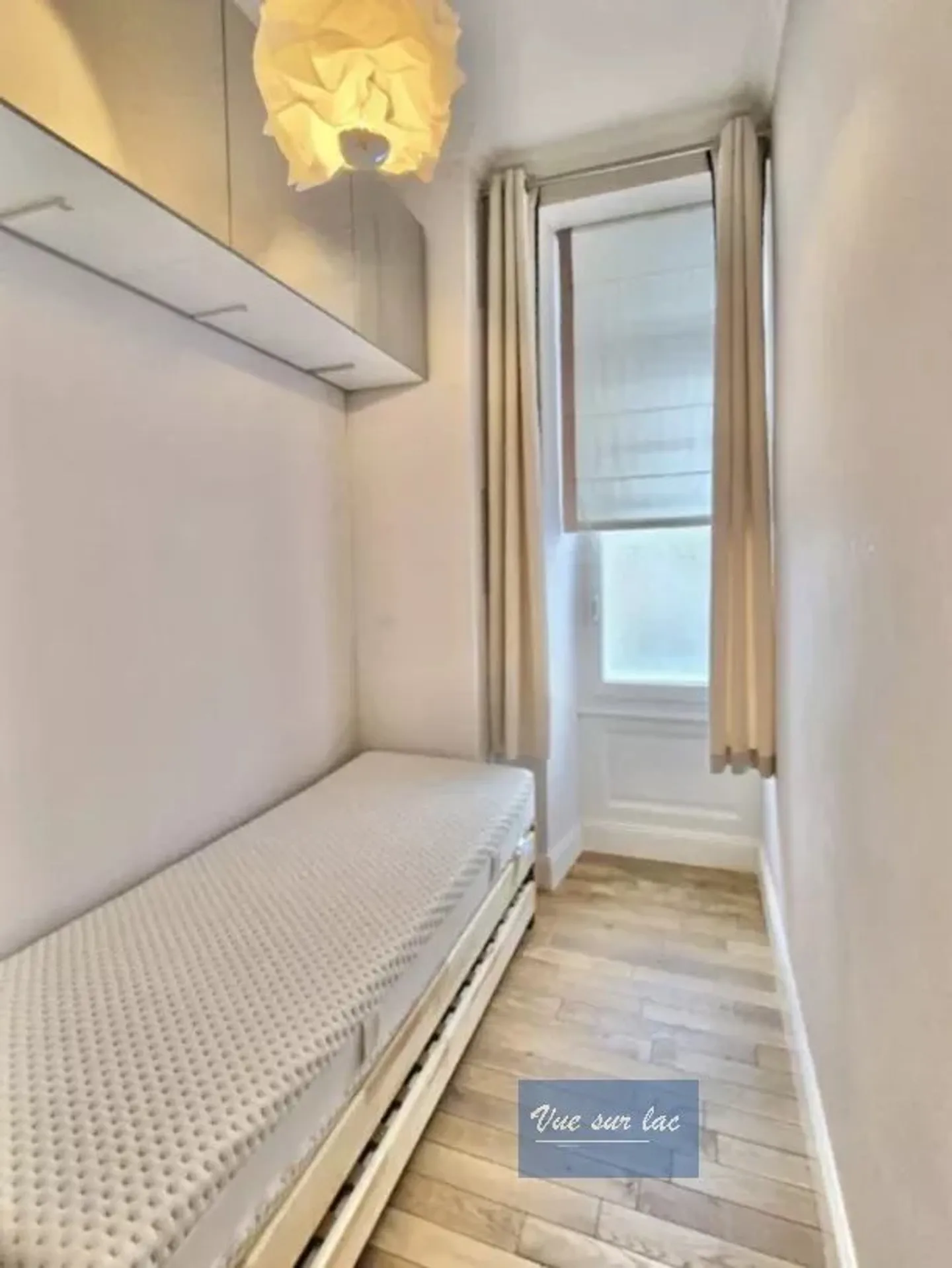 Charming apartment in Montreux with breathtaking views - Photo 8 of 12