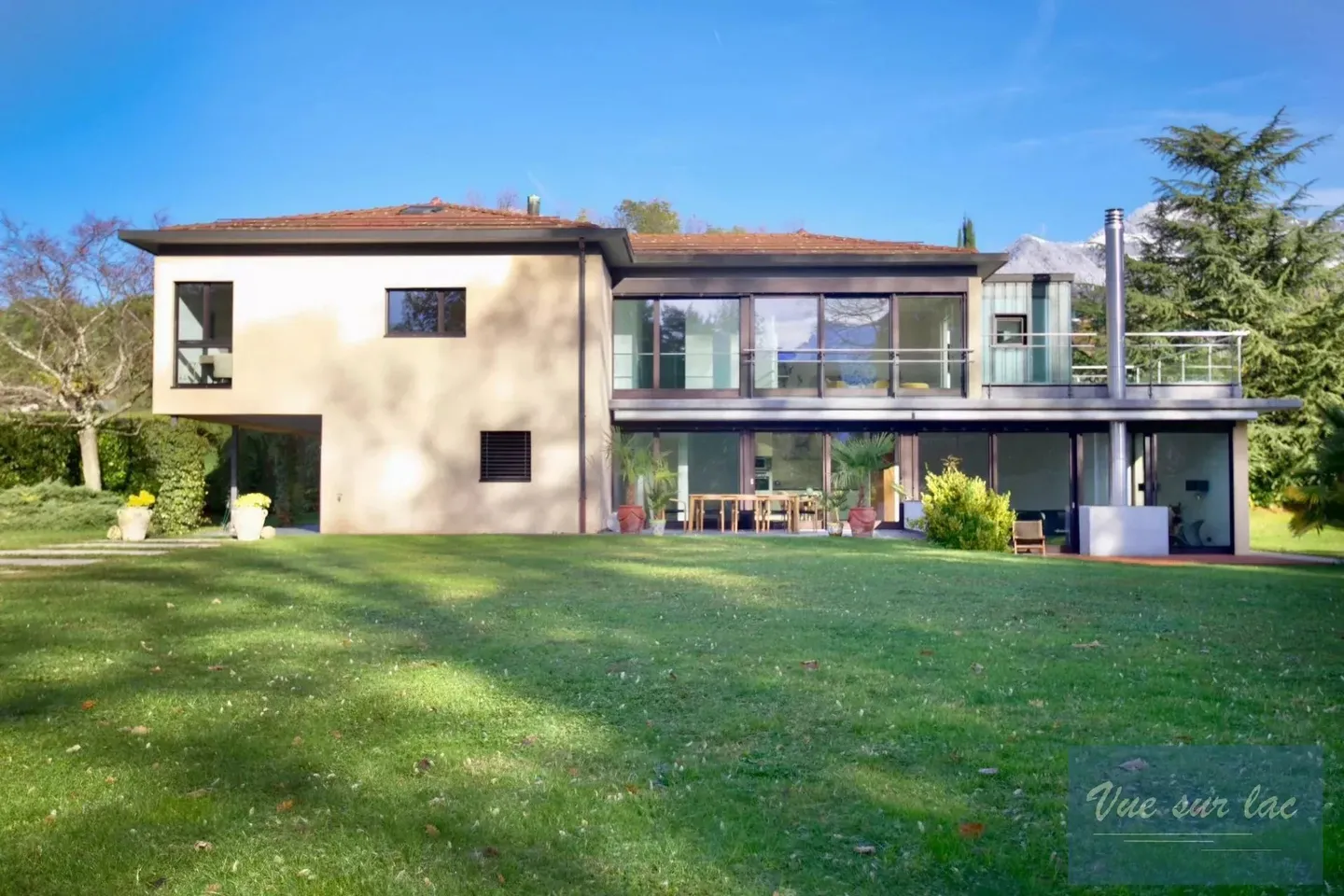 Villa contemporanea, bella parcella tranquilla e senza affacci - Foto 3 di 13