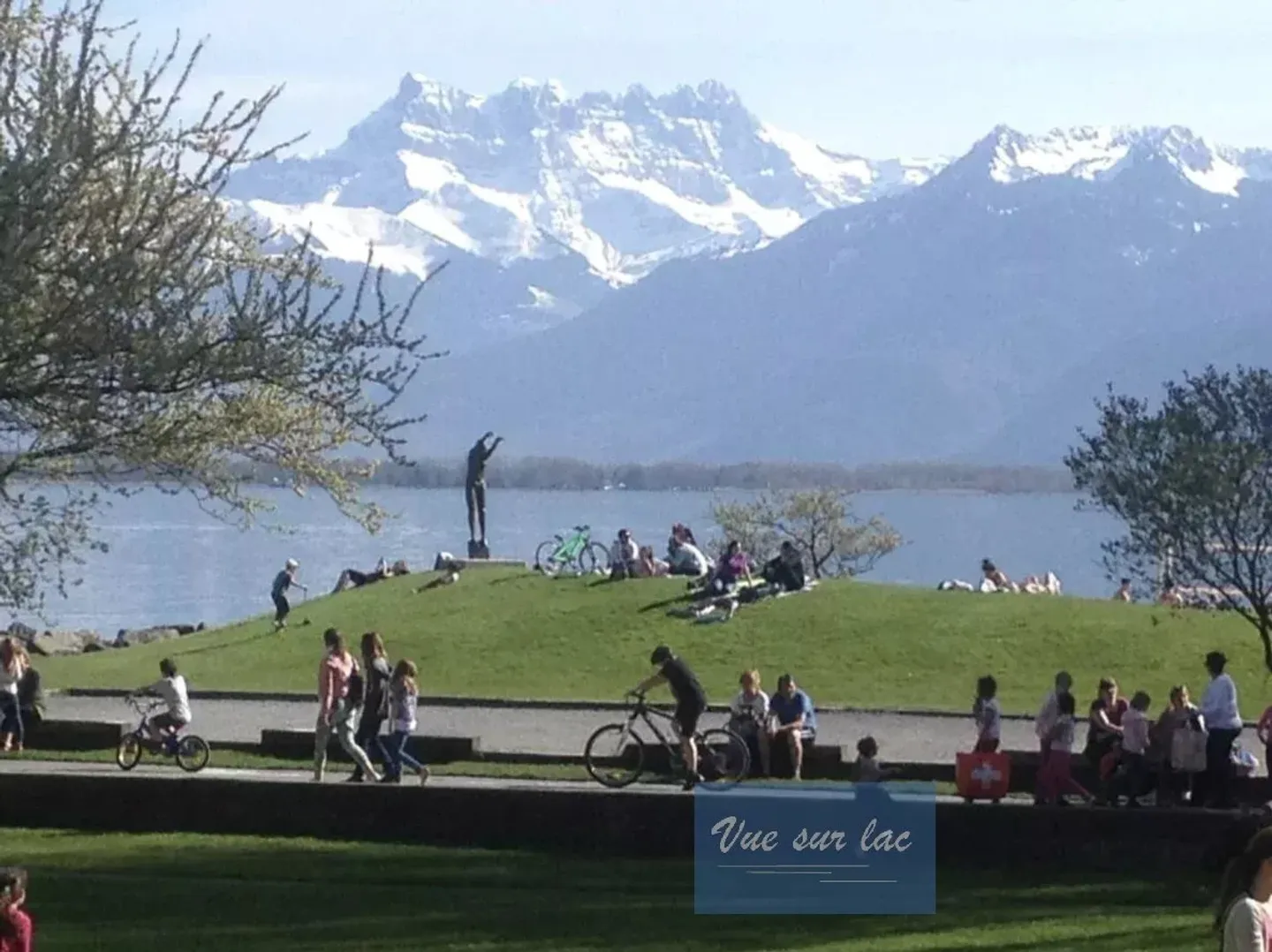 Superbo appartamento arredato a bordo acqua, nel centro di Montreux - Foto 12 di 13