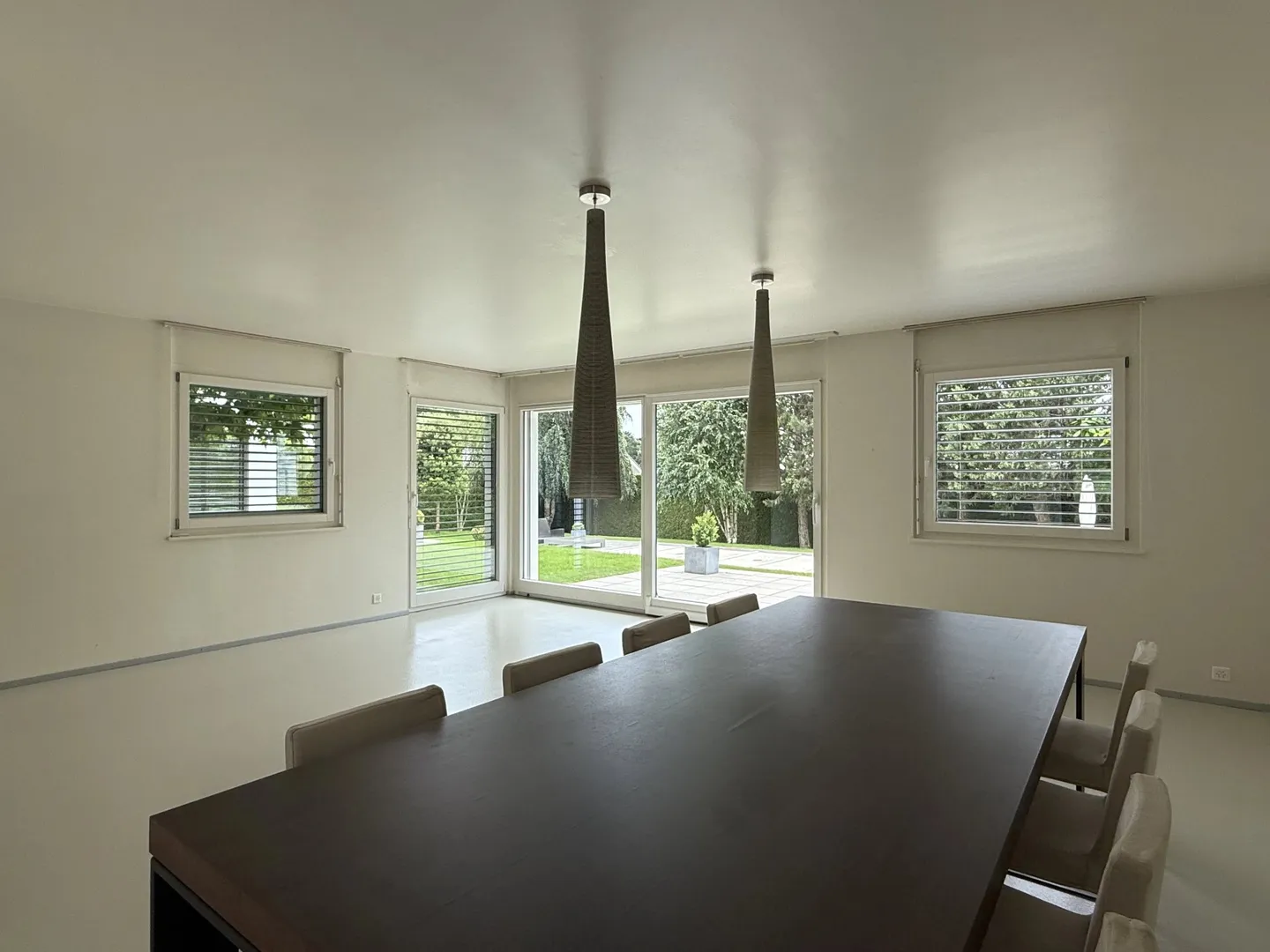 Grande villa contemporanea di 500m², piscina, tranquilla, vista sul Giura - Foto 7 di 13