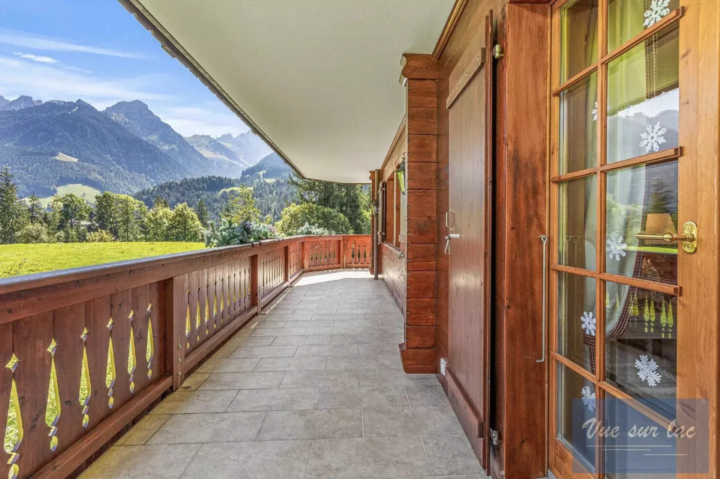 Sublimes Luxus- und Panoramaaussicht Wohnung nur wenige Minuten von Gstaad - Foto 6 von 11