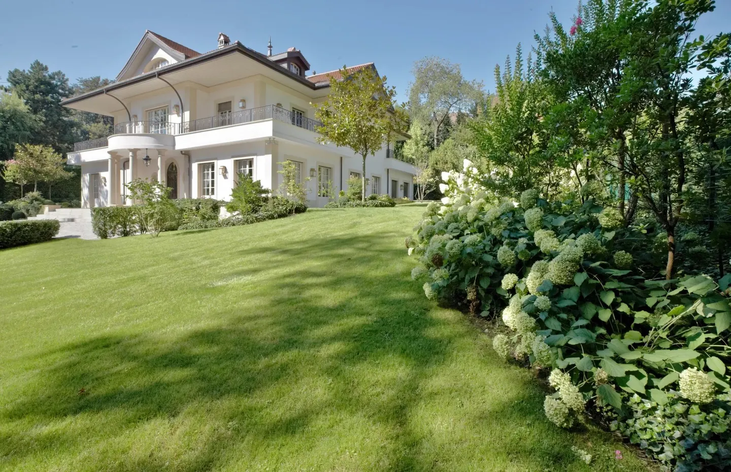 Maison de Maître Élégante au Lac - Photo 2 sur 12