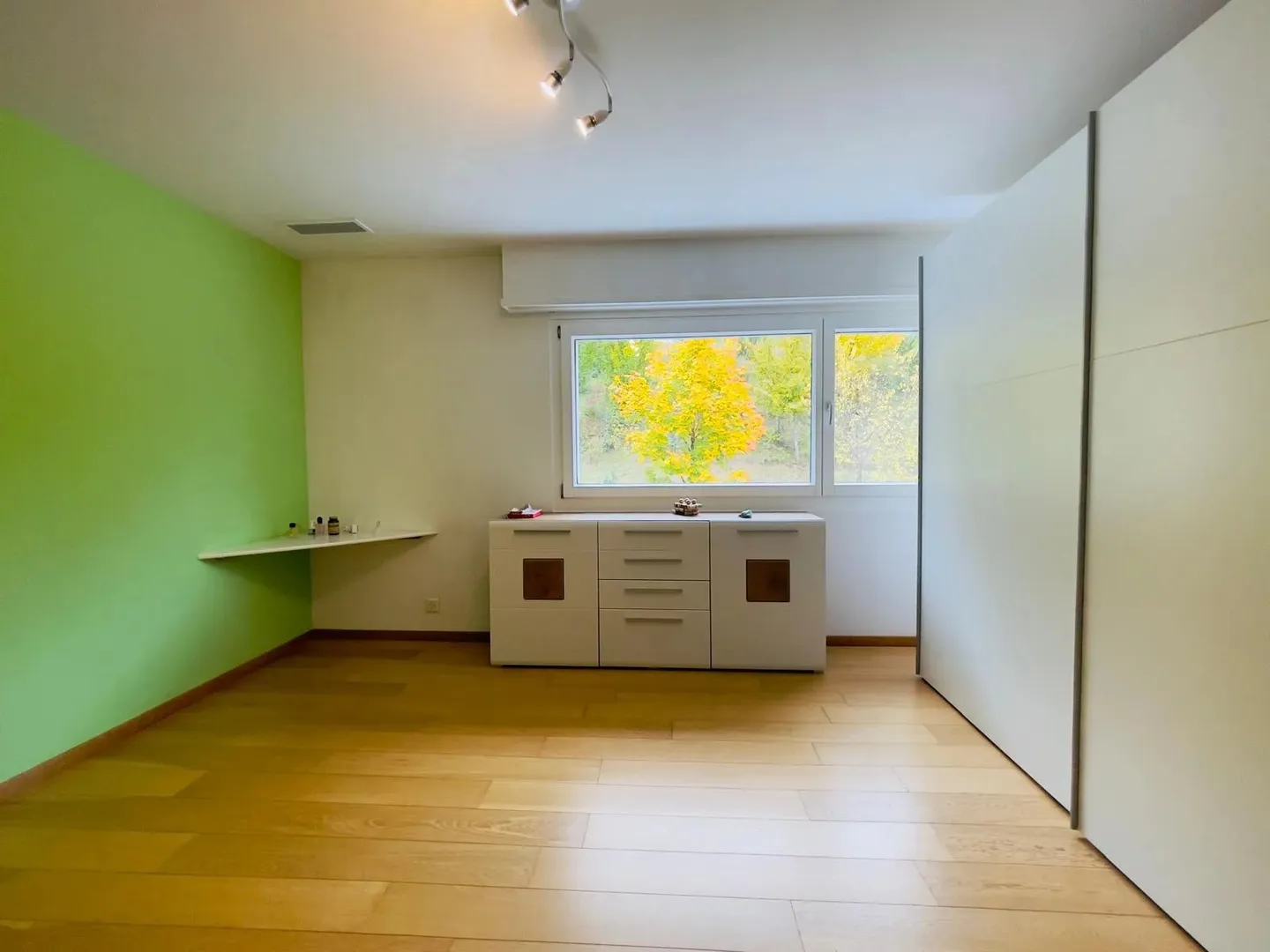 Villa for rent in a residential area. - Photo 11 of 13
