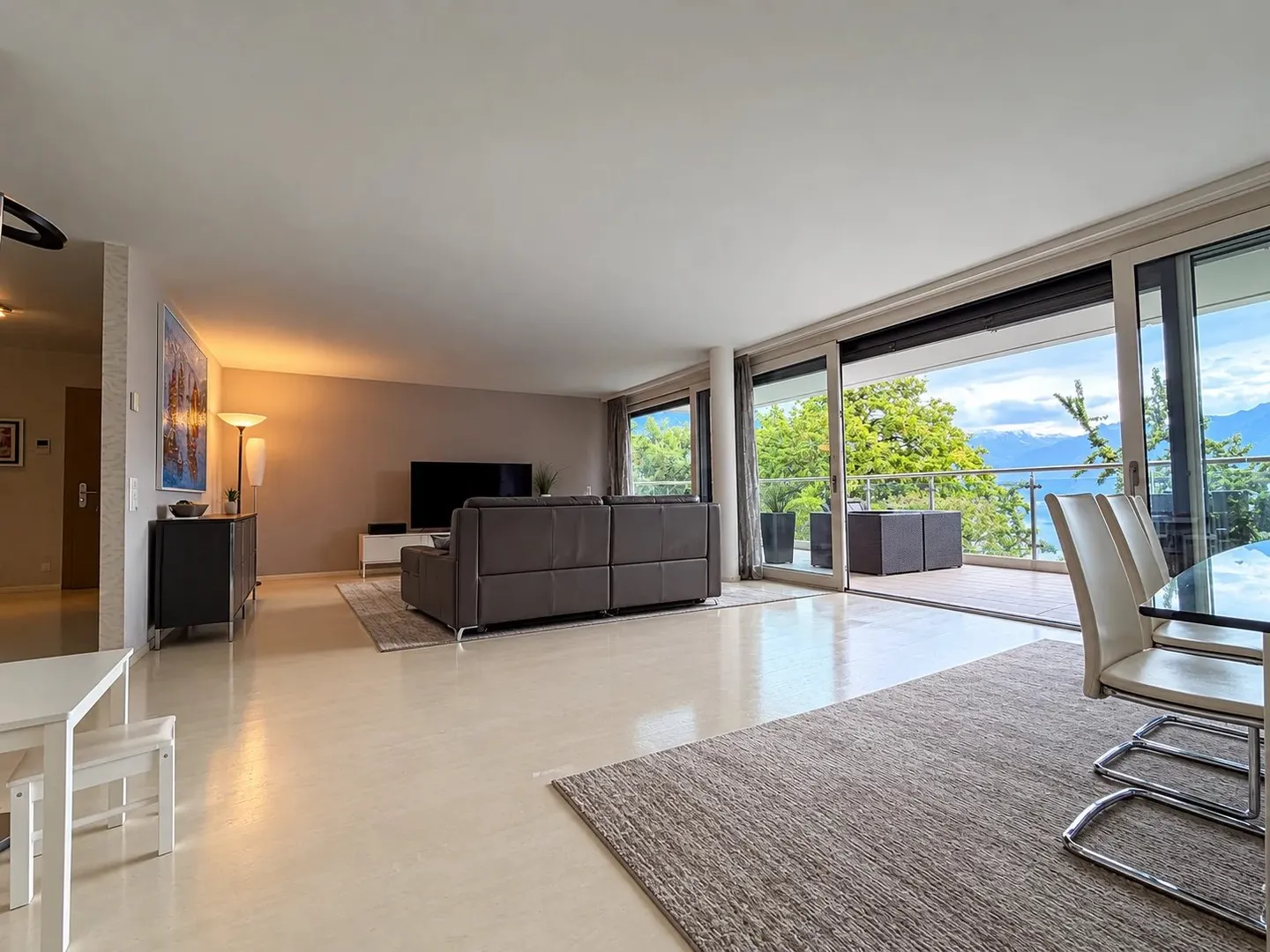 Apartment facing the lake in Montreux – Sale authorization for foreigners - Photo 4 of 12