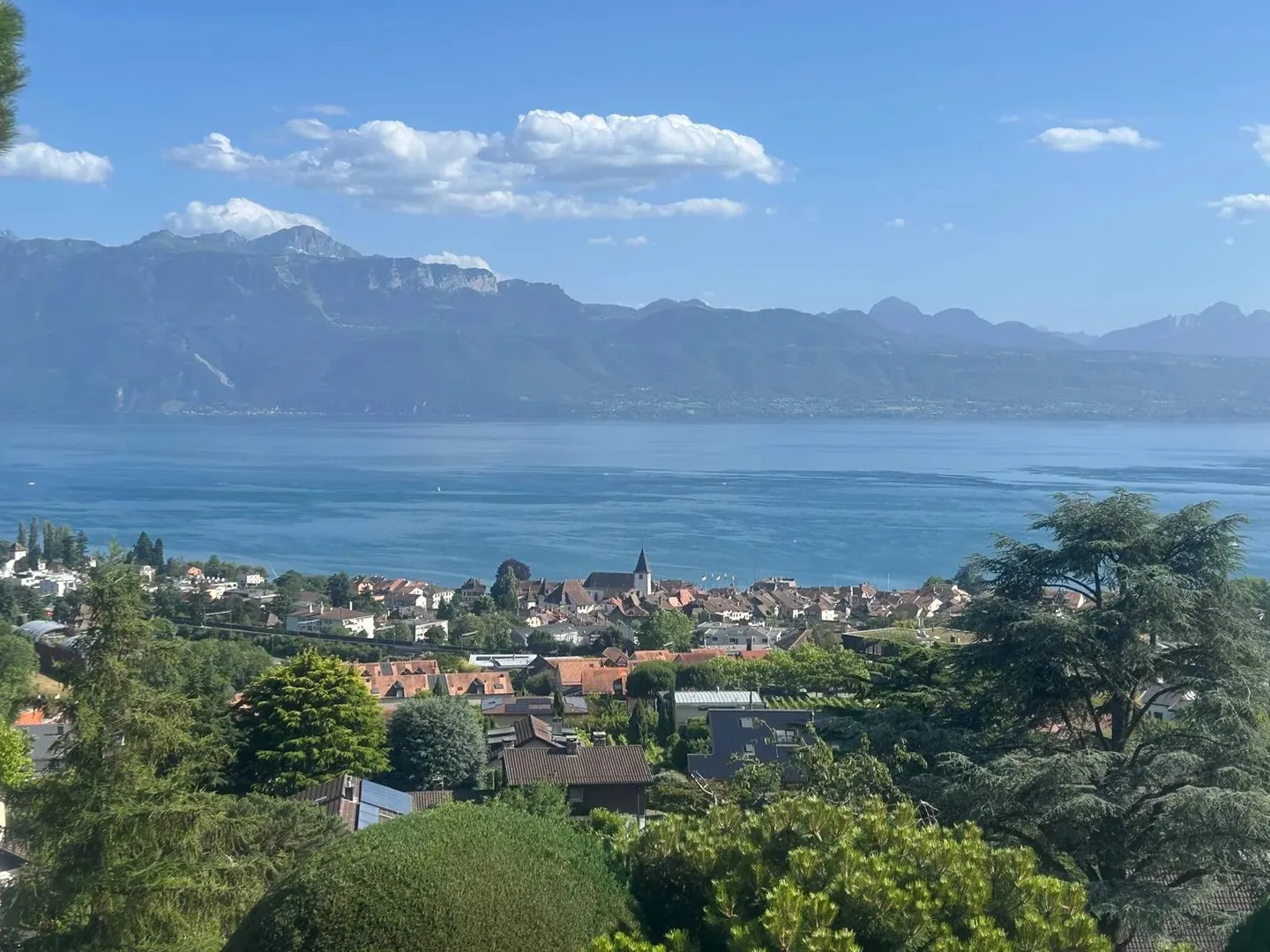 The lake and Lutry at your feet! - Photo 1 of 1