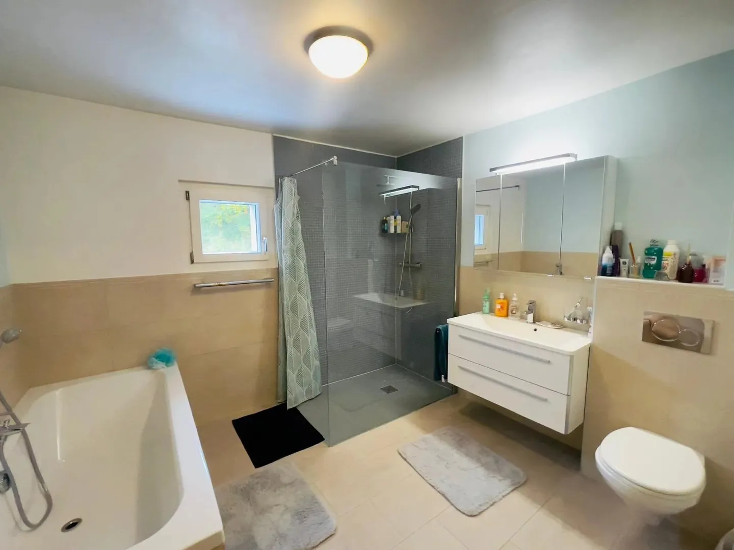 Villa for rent in a residential area. - Photo 4 of 13