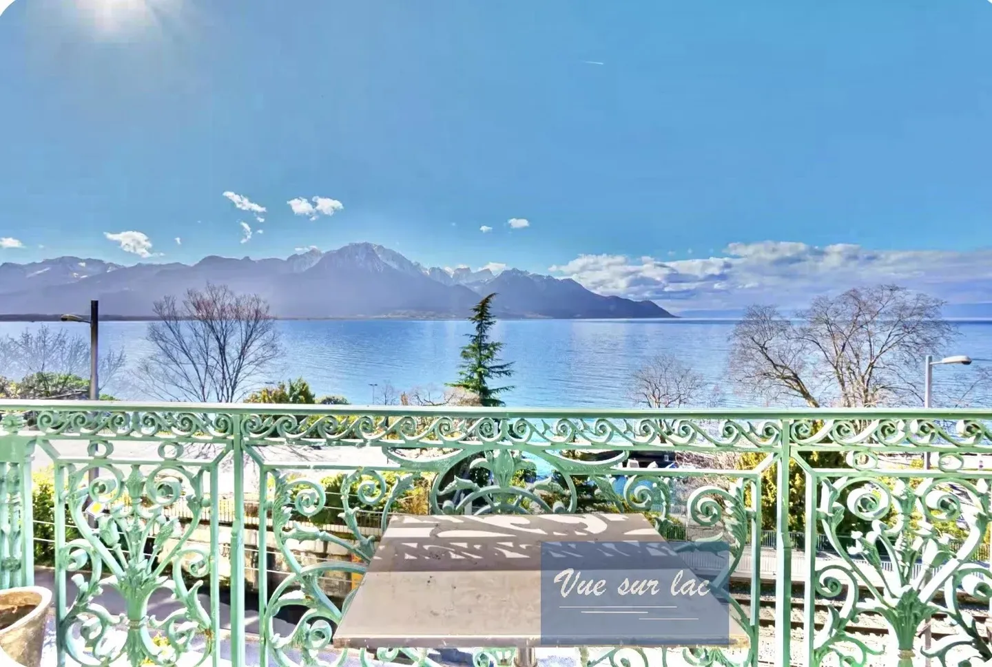 Charming apartment in Montreux with breathtaking views - Photo 1 of 12
