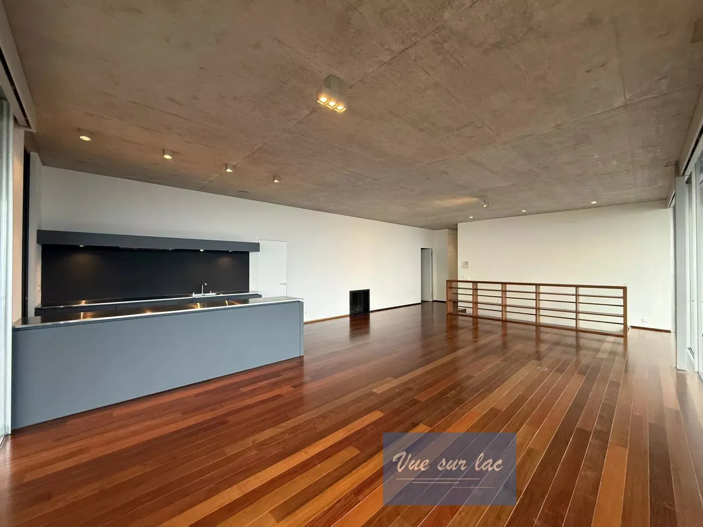 Spacieux appartement dans villa d'architecte, vue époustouflante! - Photo 8 sur 13