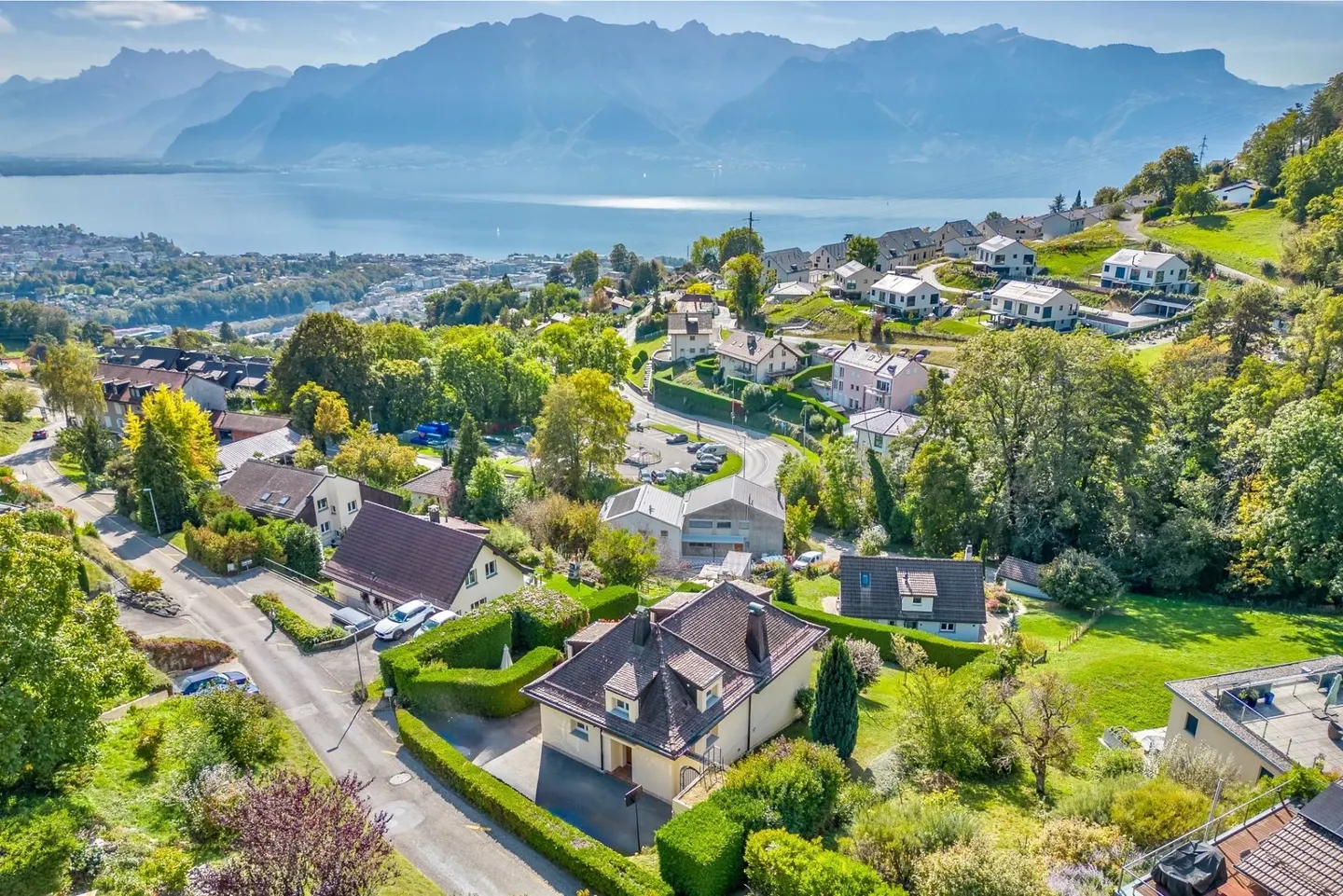 Nuovo appartamento al piano terra con vista lago mozzafiato - Foto 2 di 13