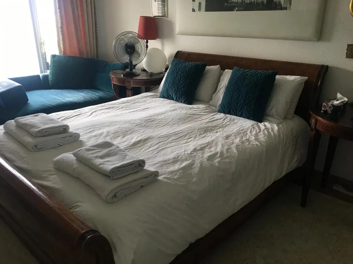 Frontline lakefront furnished Apartment  with Spectacular Views - Photo 10 of 10