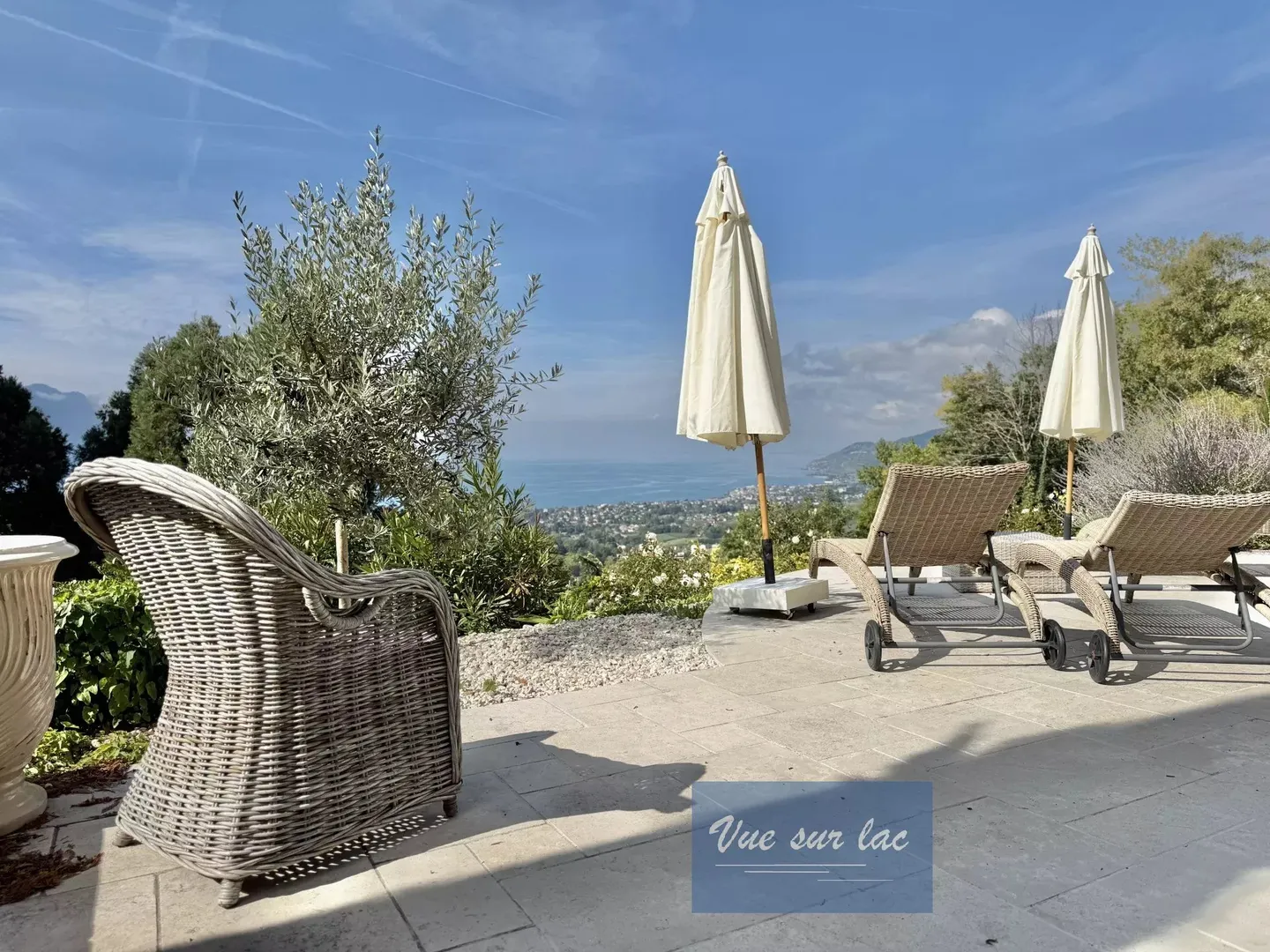 Villa panoramique avec piscine et pool house, grand terrain - Foto 4 di 13