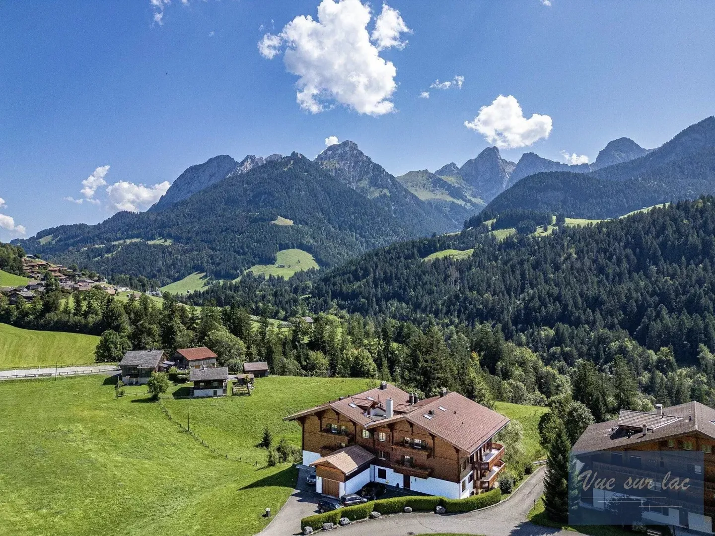 Sublimes Luxus- und Panoramaaussicht Wohnung nur wenige Minuten von Gstaad - Foto 9 von 11