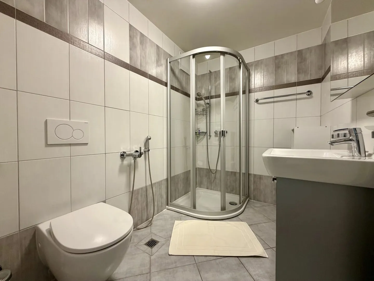 Apartment with lake view - Sale to foreigners allowed - Photo 11 of 11